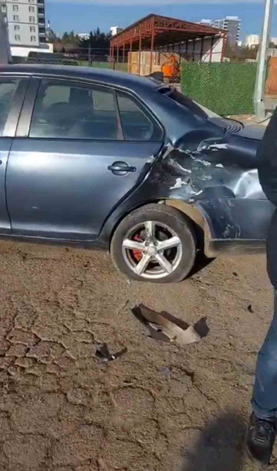 Siverek’te otomobille çarpışan genç motosikletli hayatını kaybetti
