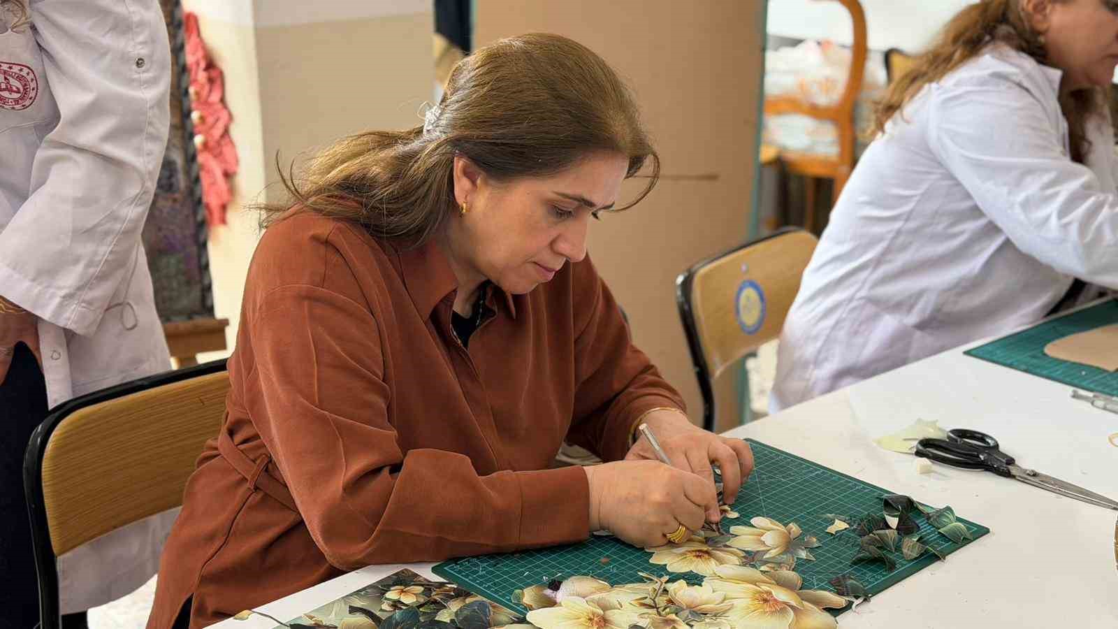 Siverek’te sıfır atık bilinci el sanatlarıyla yaygınlaşıyor
