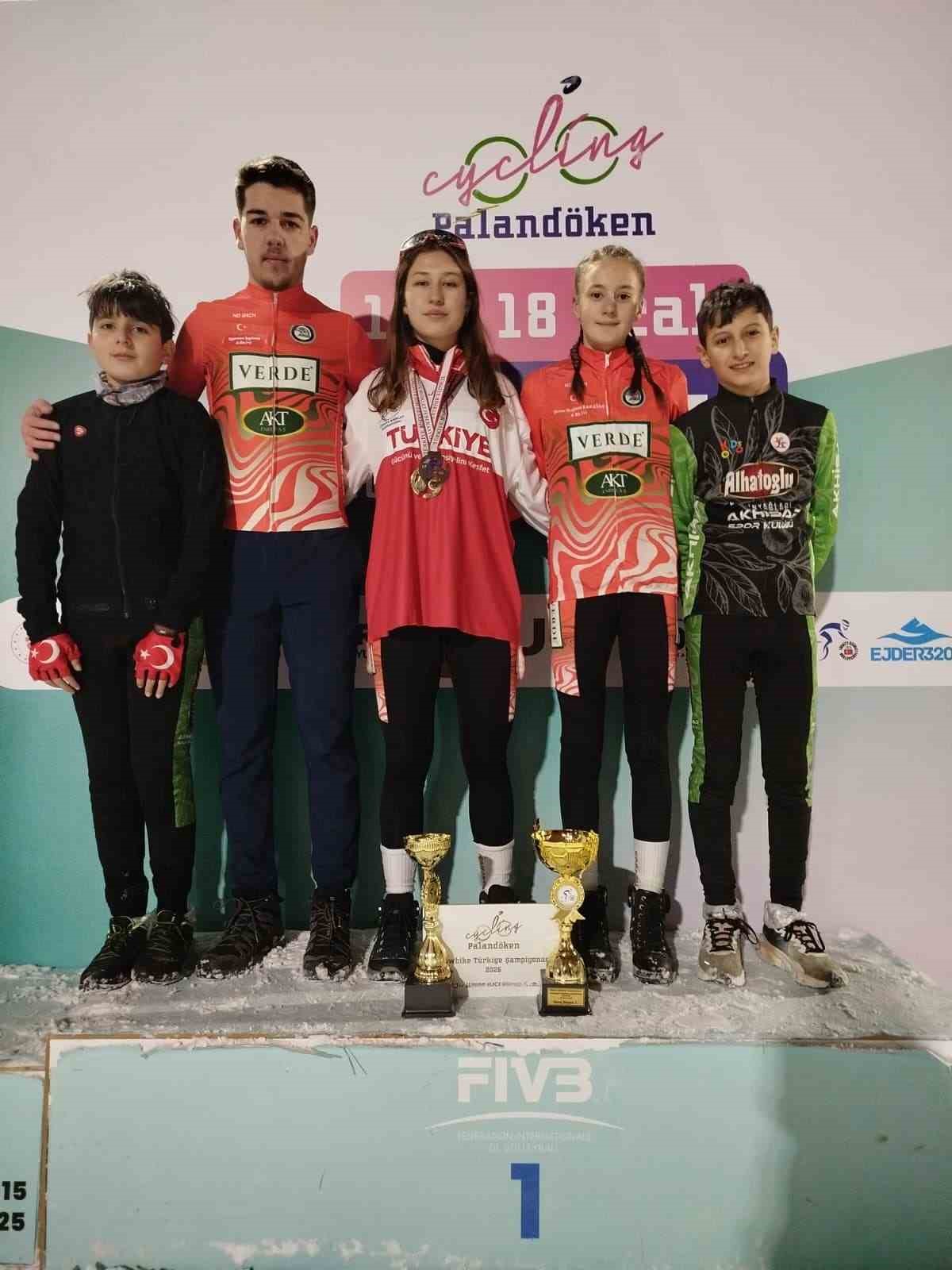 Snowbike Türkiye Şampiyonası’nda Akhisar rüzgarı
