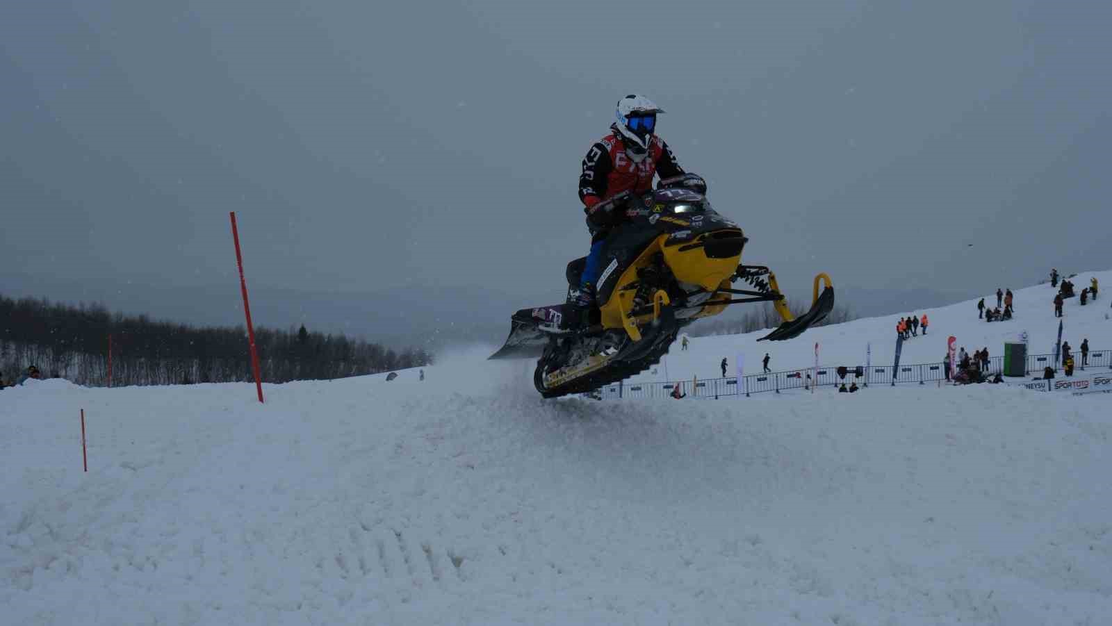 SNX Türkiye Dünya Kar Motosikleti Şampiyonası Rize’de başladı
