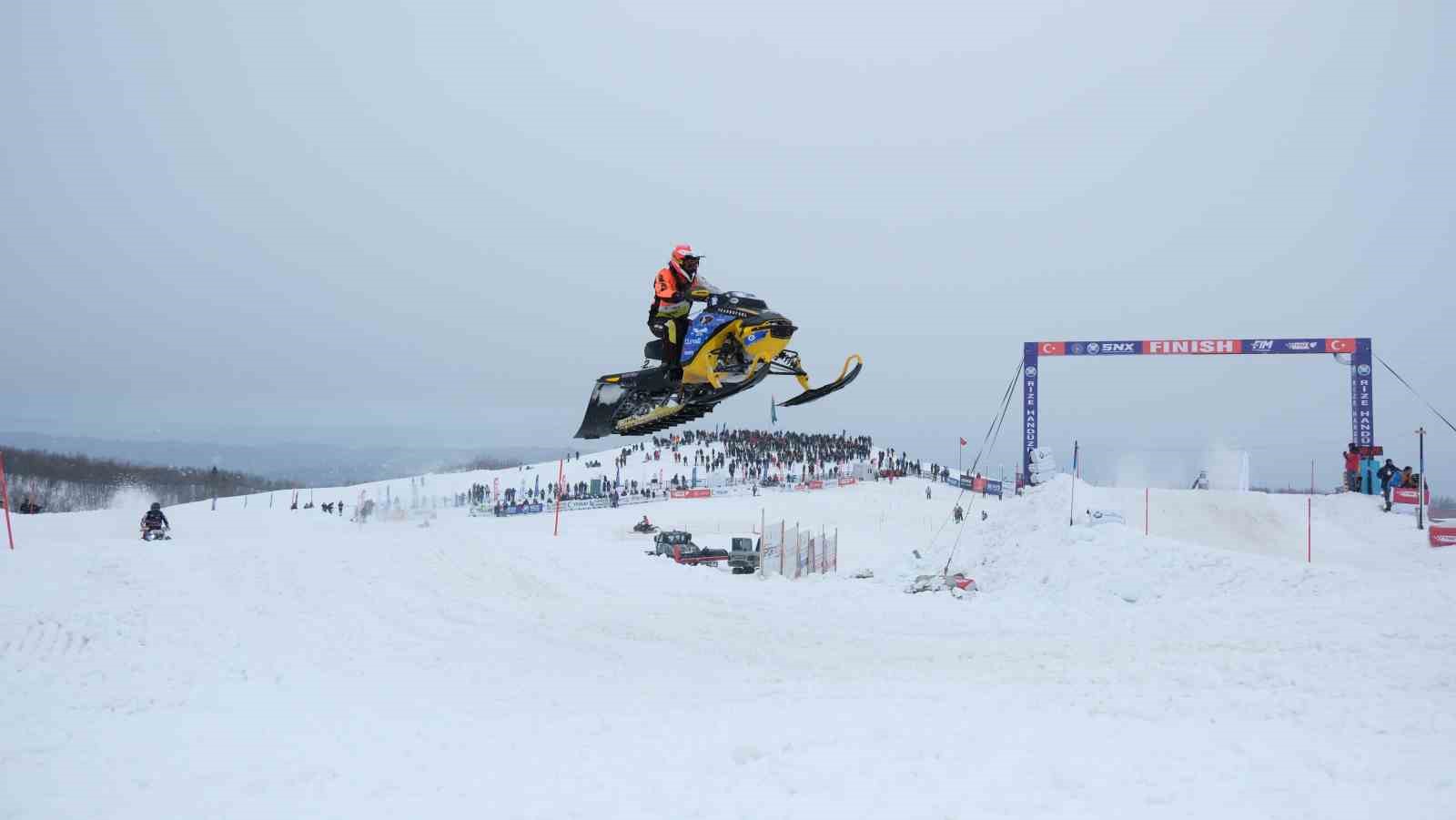 SNX Türkiye Dünya Kar Motosikleti Şampiyonası Rize’de başladı
