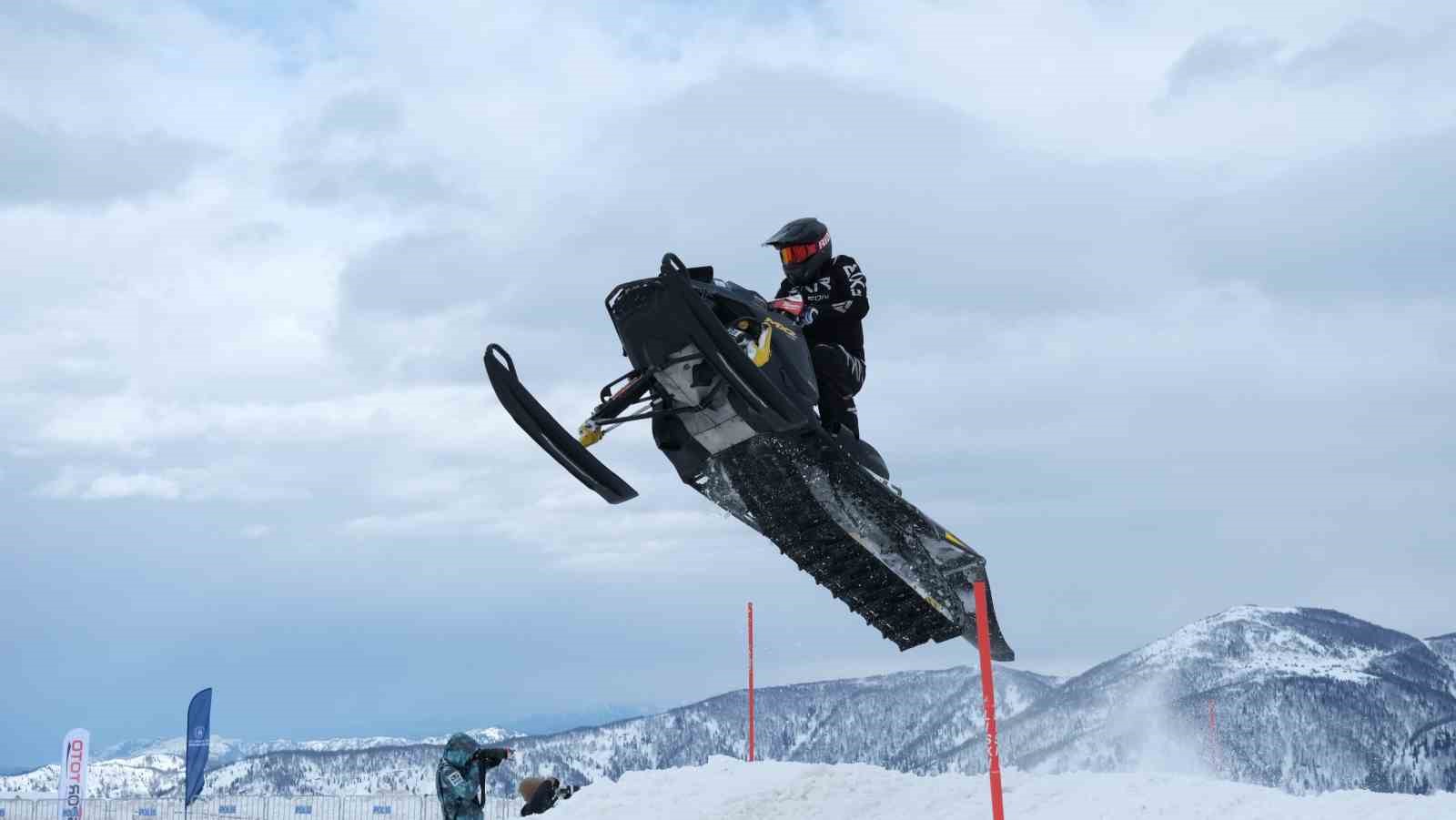 SNX Türkiye Dünya Kar Motosikleti Şampiyonası’nda ilk gün tamamlandı
SNX Türkiye Dünya Kar Motosikleti Şampiyonası’nda ilk gün tamamlandı