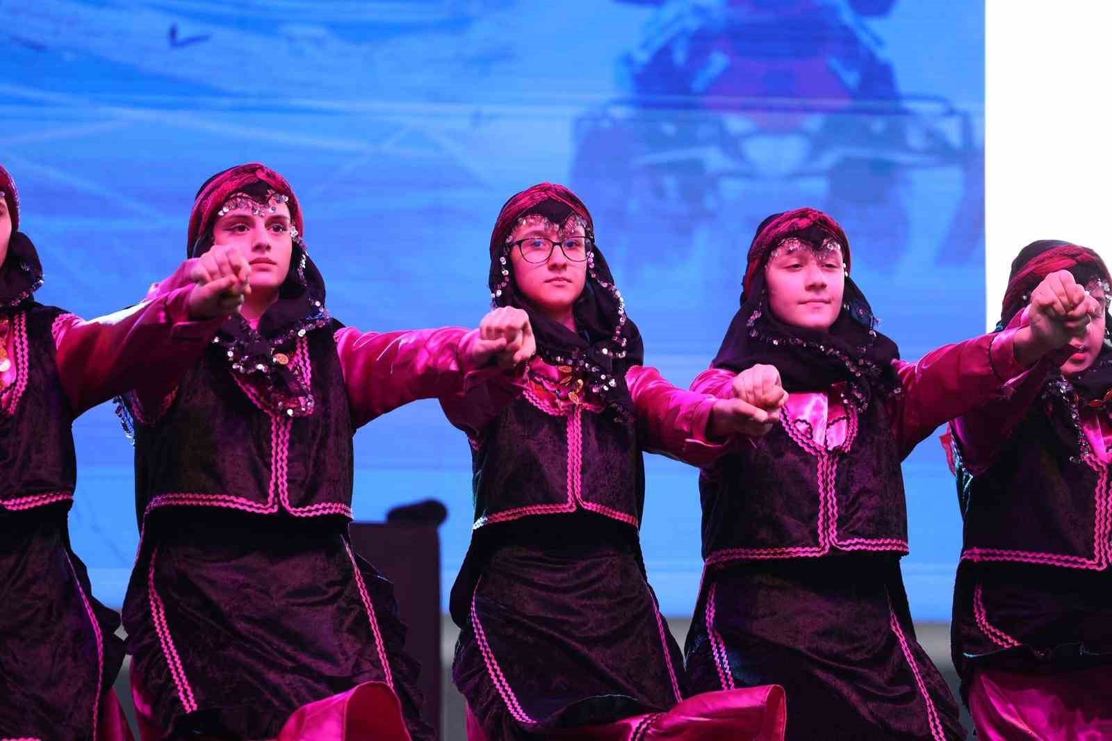 SNX Türkiye Dünya Kar Motosikleti Şampiyonası’nın açılış seremonisi Rize’de gerçekleştirildi
SNX Türkiye Dünya Kar Motosikleti Şampiyonası’nın açılış seremonisi Rize’de gerçekleştirildi