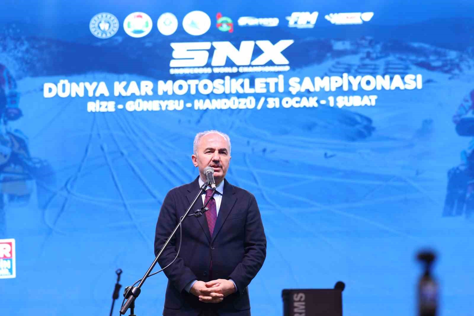 SNX Türkiye Dünya Kar Motosikleti Şampiyonası’nın açılış seremonisi Rize’de gerçekleştirildi
SNX Türkiye Dünya Kar Motosikleti Şampiyonası’nın açılış seremonisi Rize’de gerçekleştirildi