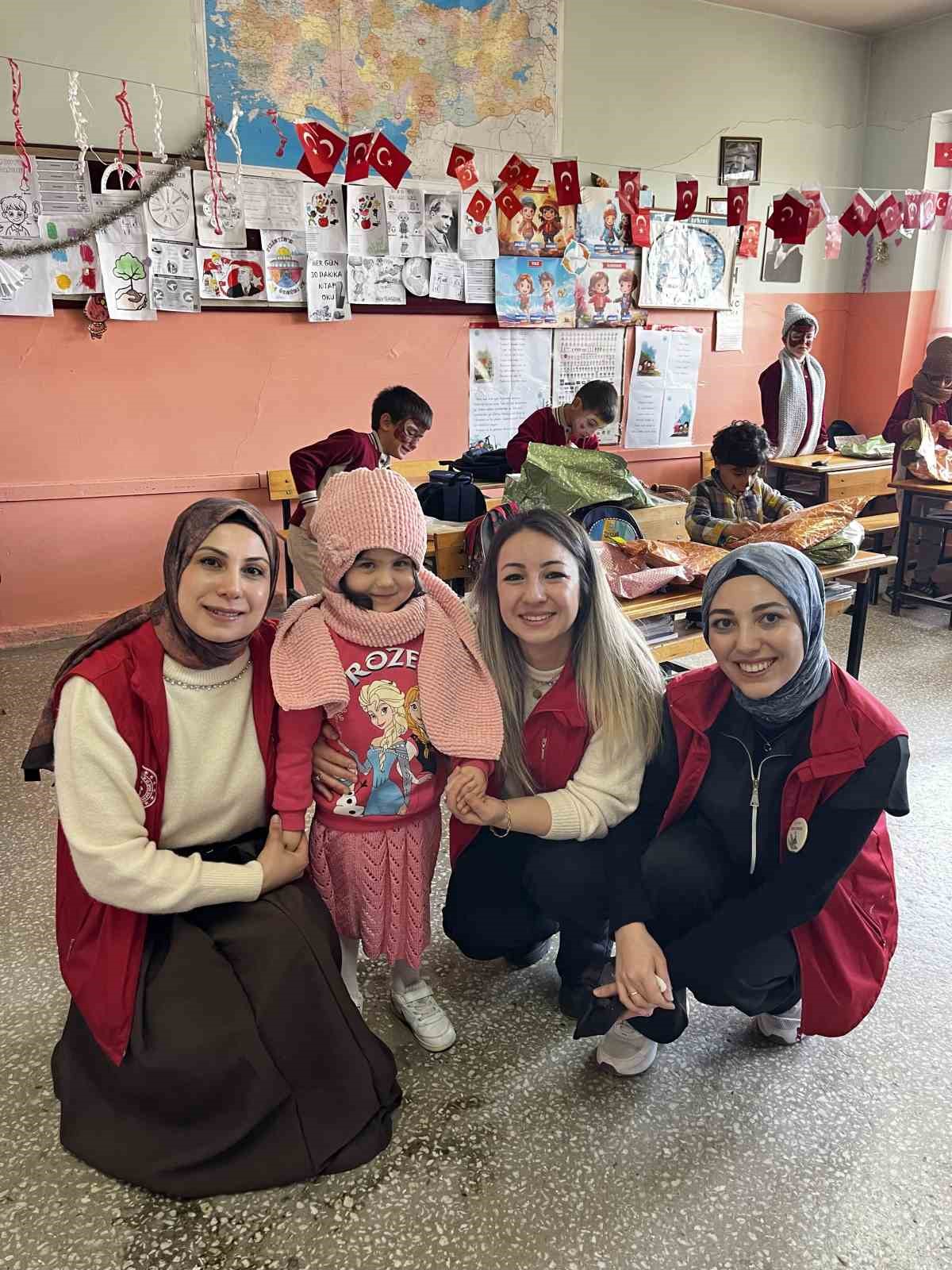 "Sobada Çay, Sevgide İlmek" Projesi minik yürekleri ısıttı
