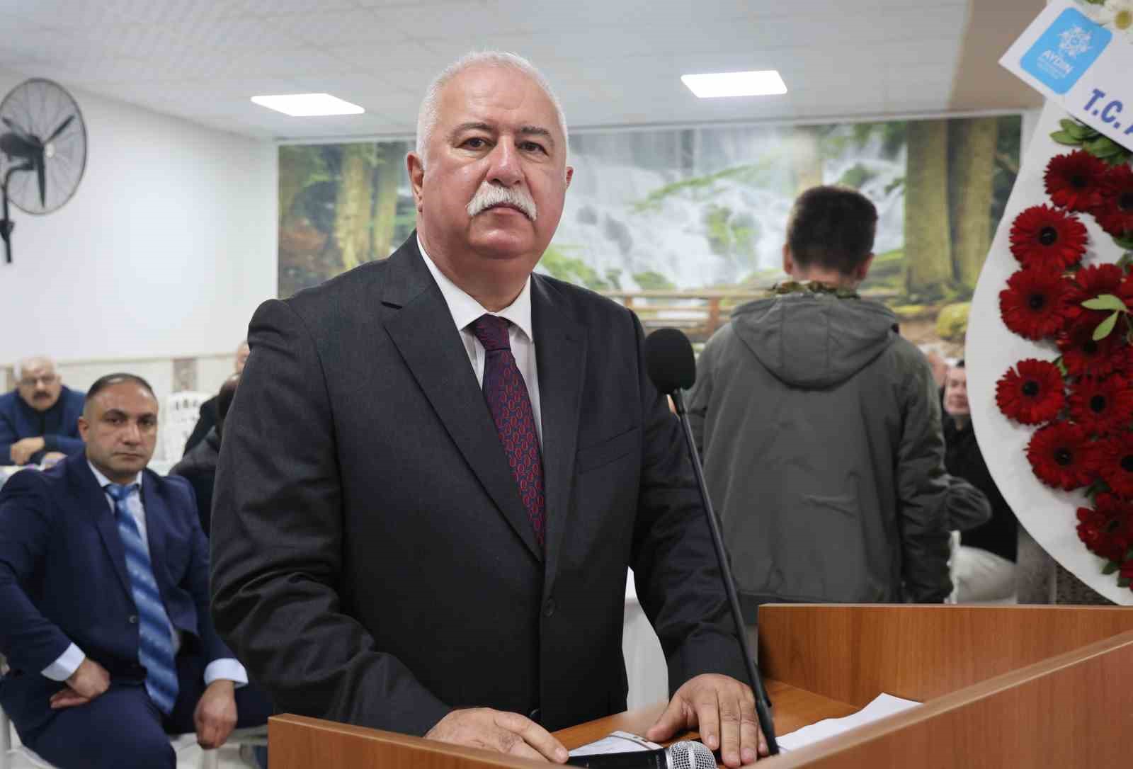 Şoförler Odası’nda 5. kez güven tazeleyen Özmeriç, AYESOB’a adaylığını açıkladı
Şoförler Odası’nda 5. kez güven tazeleyen Özmeriç, AYESOB’a adaylığını açıkladı