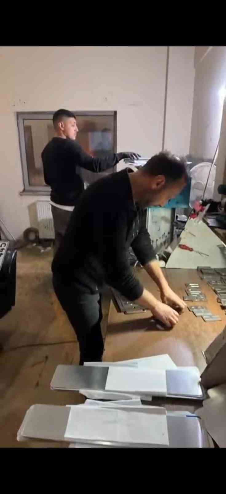 Şoförler Odası’nda yoğun plaka mesaisi
