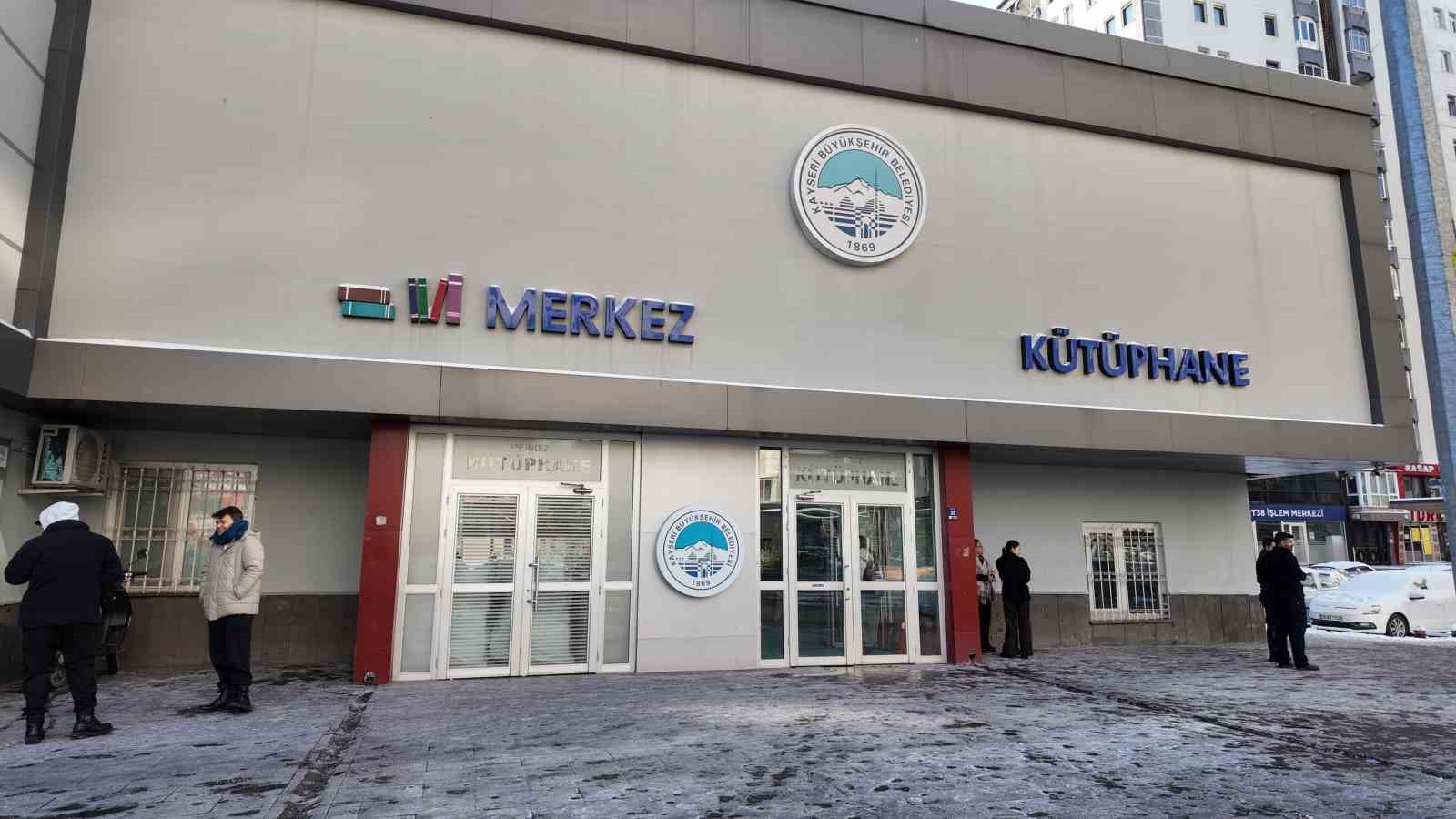 Soğuk günlerde sıcak adres: Kayseri Büyükşehir’in kütüphaneleri
