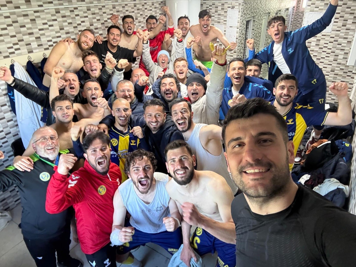 Söğütspor zoru başardı
Söğütspor zoru başardı