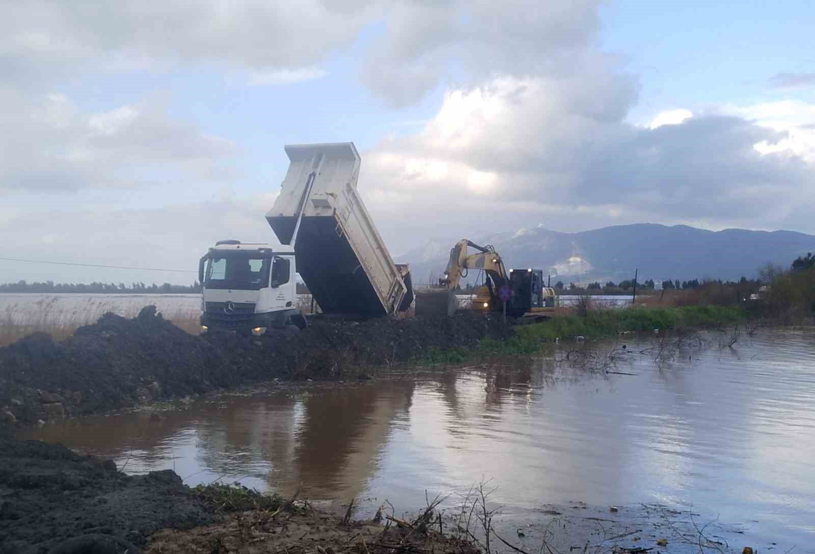 Söke Bağarası karayolunda ekipler teyakkuzda
