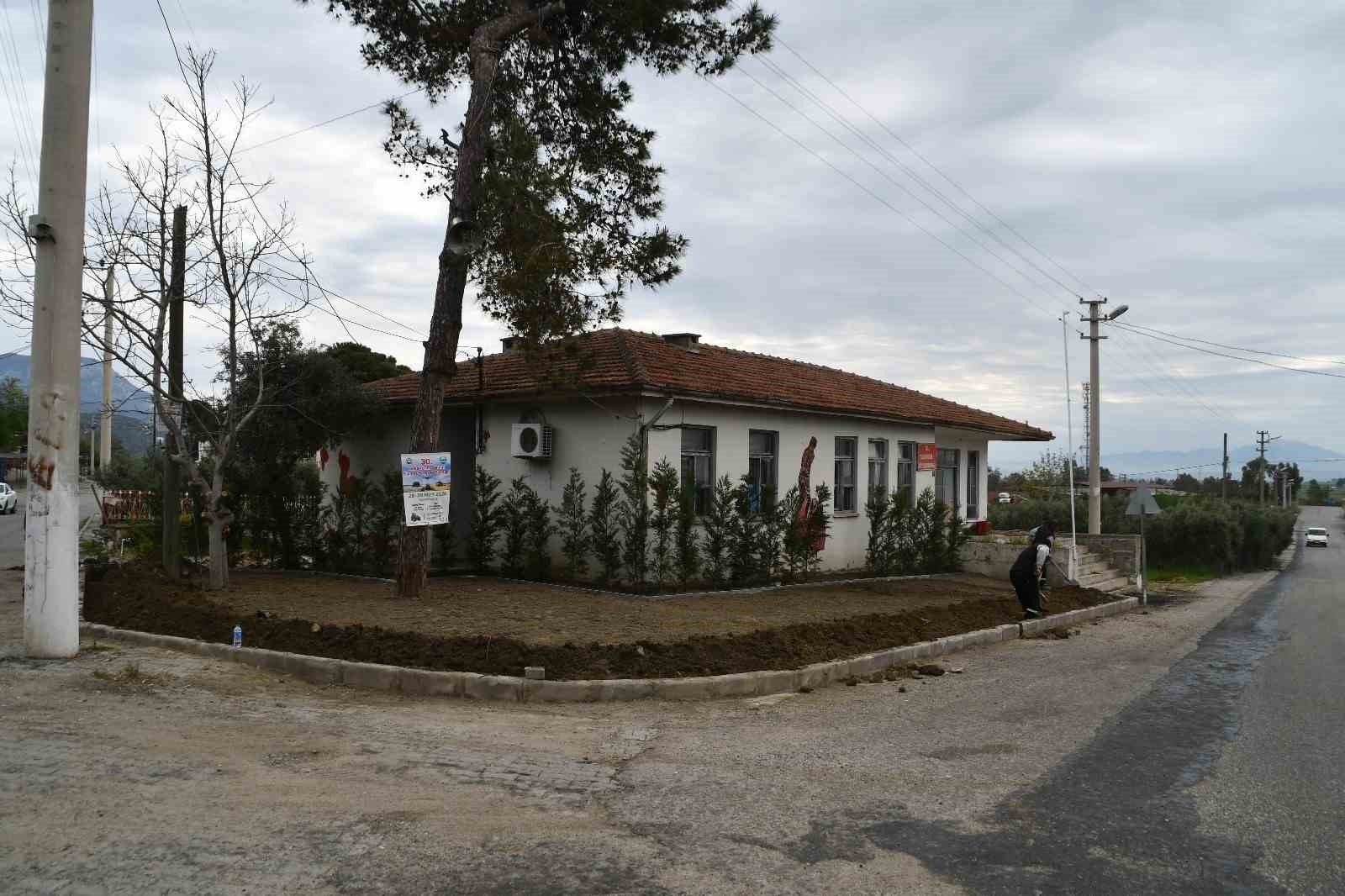 Söke Belediyesi, ilçe genelinde çalışmalarını sürdürüyor
Söke Belediyesi, ilçe genelinde çalışmalarını sürdürüyor