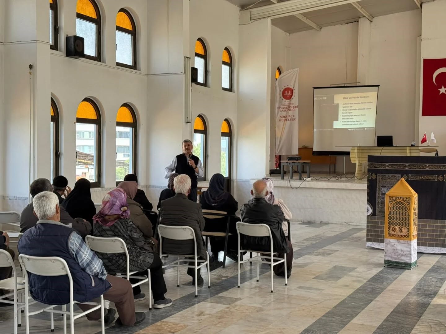 Söke’de hacı adaylarına yönelik eğitim semineri düzenlendi
