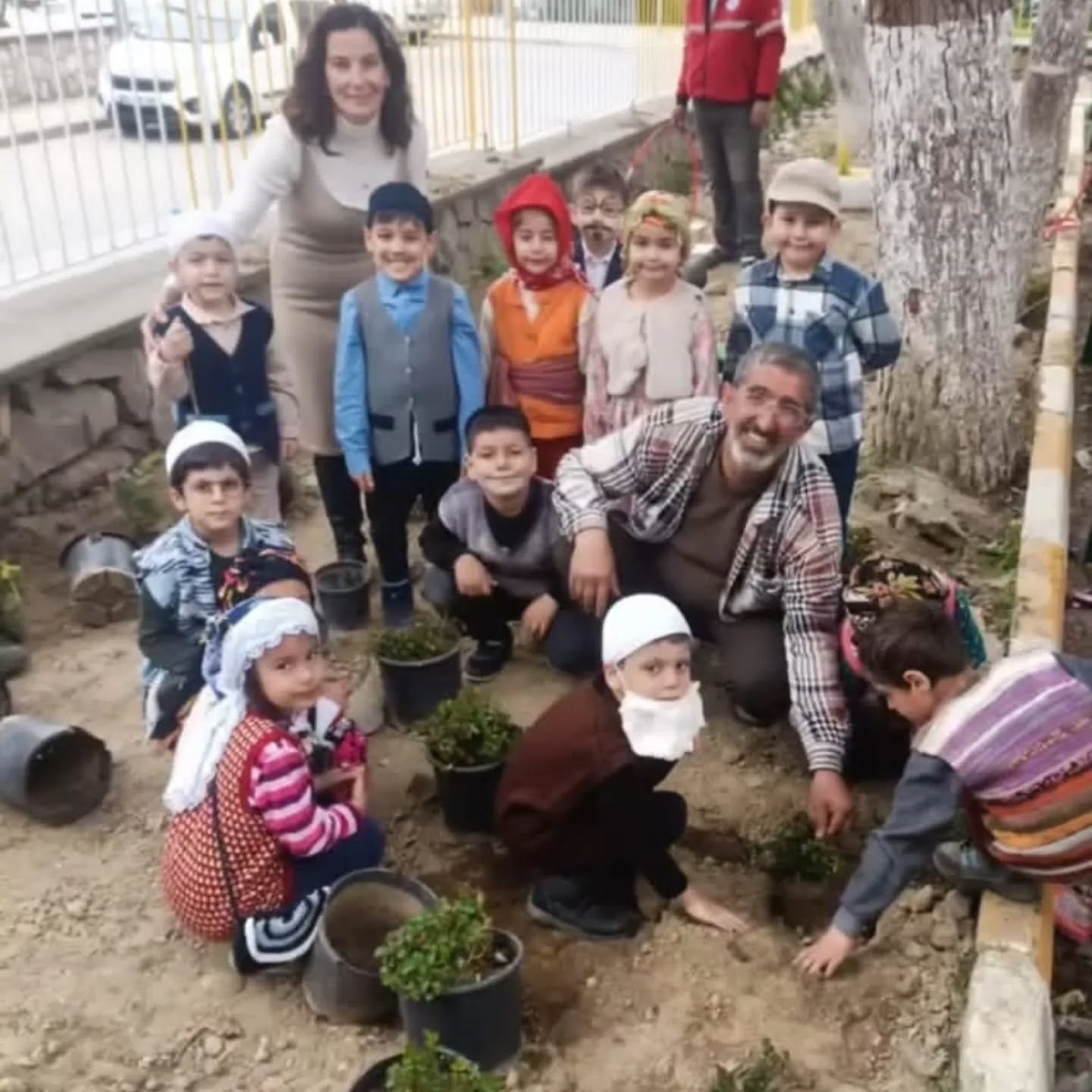 Söke’de Orman Haftası’nda fidanlar gelecek için toprakla buluştu
