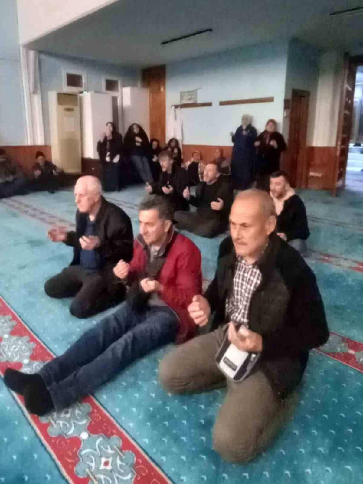 Söke’de umreciler dualarla uğurlandı
