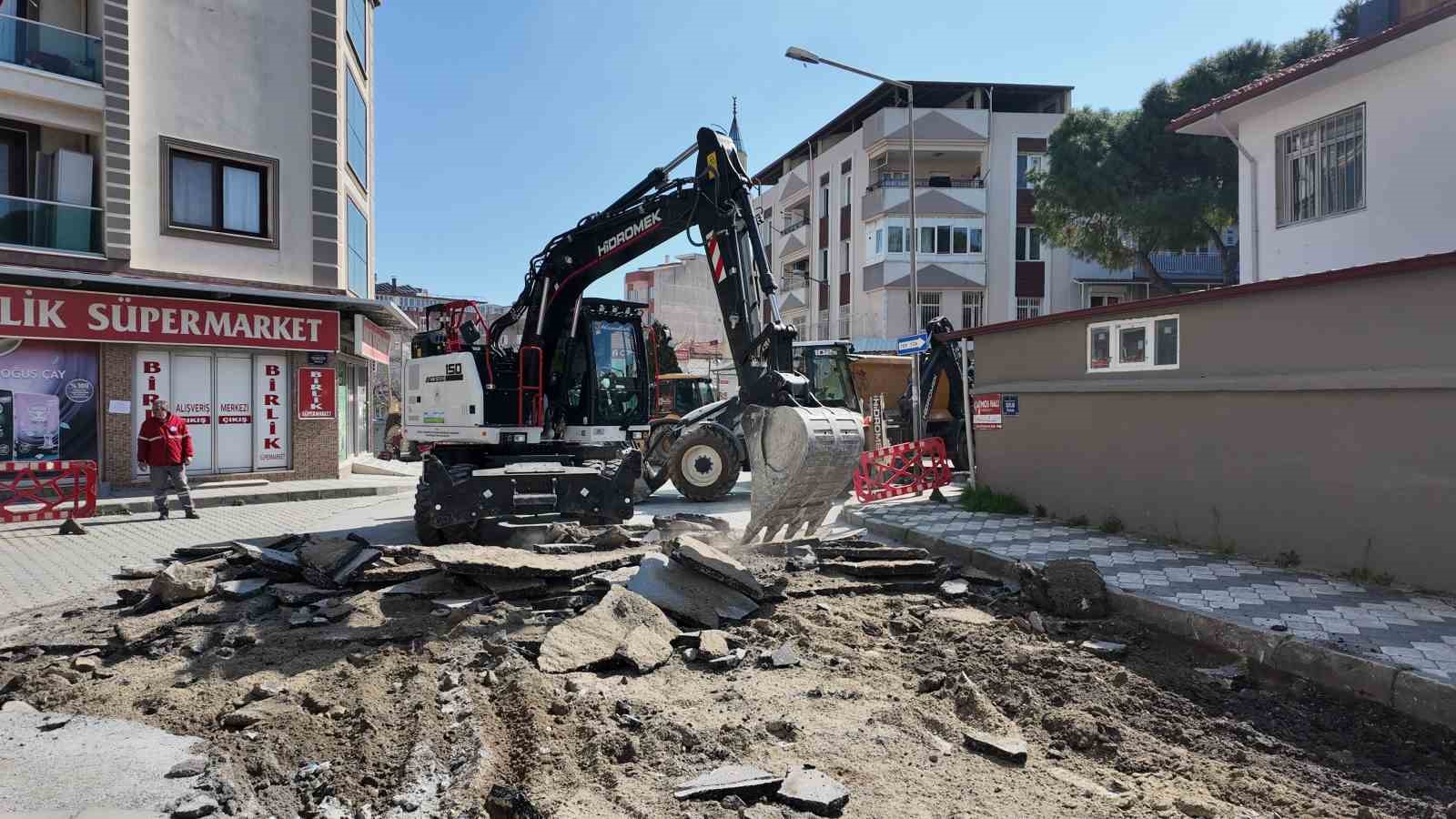 Söke’de Yol Yenileme Hamlesi Başladı
