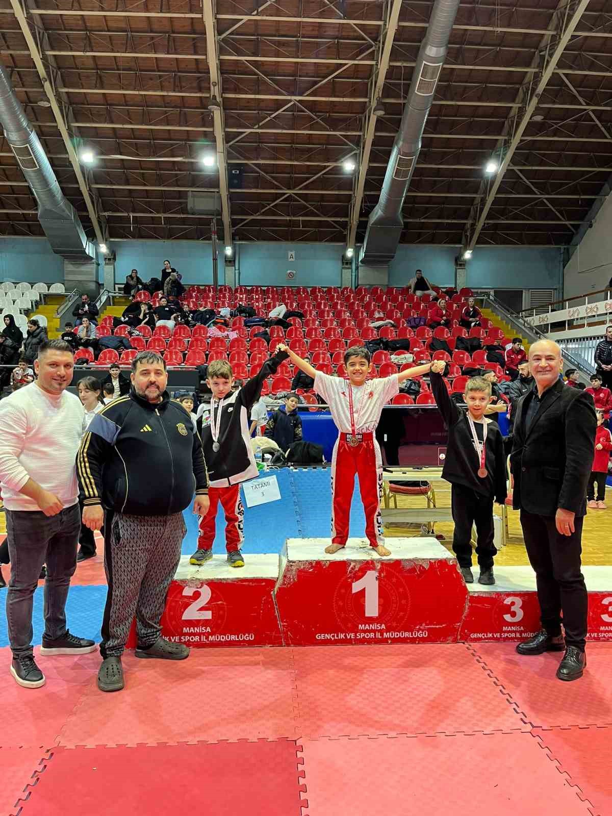 Sökeli sporcular Manisa’dan da başarıyla döndü
