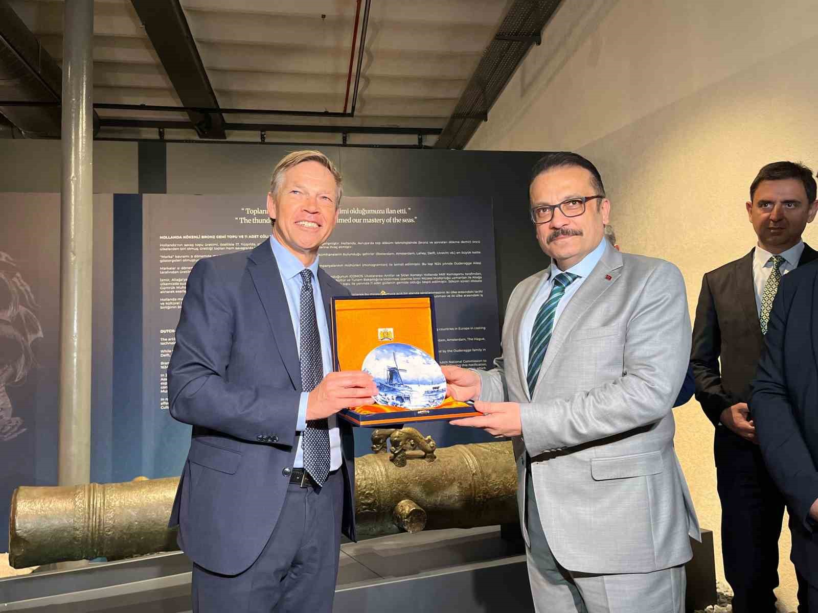 Söküme gelen gemiden 17. yüzyıla ait bronz top çıktı
Söküme gelen gemiden 17. yüzyıla ait bronz top çıktı