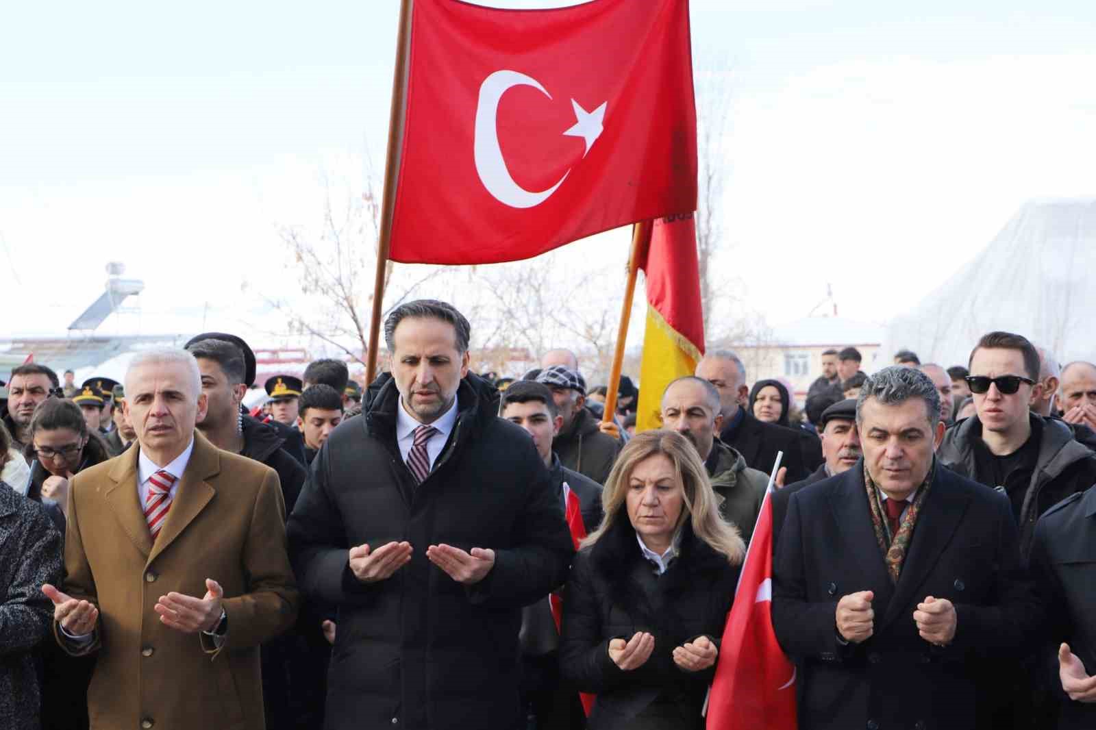 Solo Türk’ten Ardahan’ın kurtuluş gününde nefes kesen gösteri
