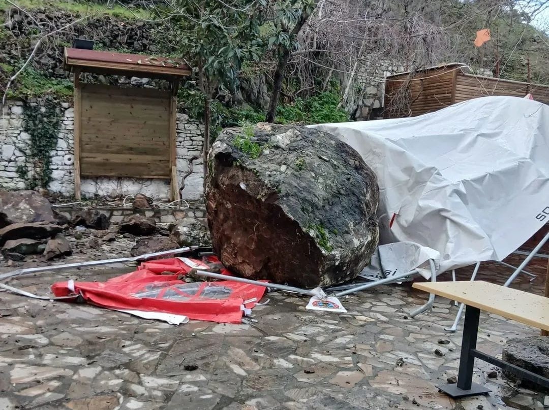 Soma’da meydana gelen heyelan korkuttu
