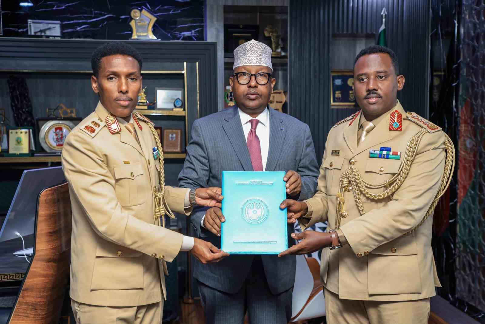 Somali Savunma Bakanı: "Türkiye, Somali ordusuna destek için F-16 savaş uçakları konuşlandırdı"
