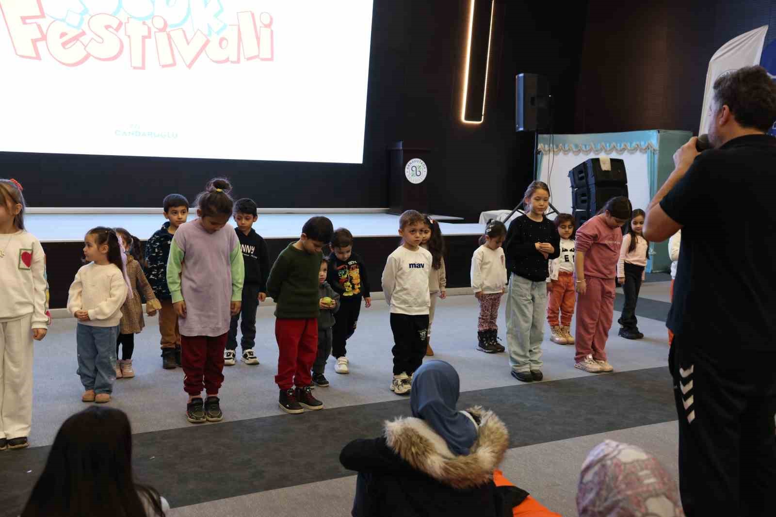 Sömestir coşkusu Arnavutköy’de başladı: Arnavutköy Çocuk Festivali 4 gün sürecek
Sömestir coşkusu Arnavutköy’de başladı: Arnavutköy Çocuk Festivali 4 gün sürecek