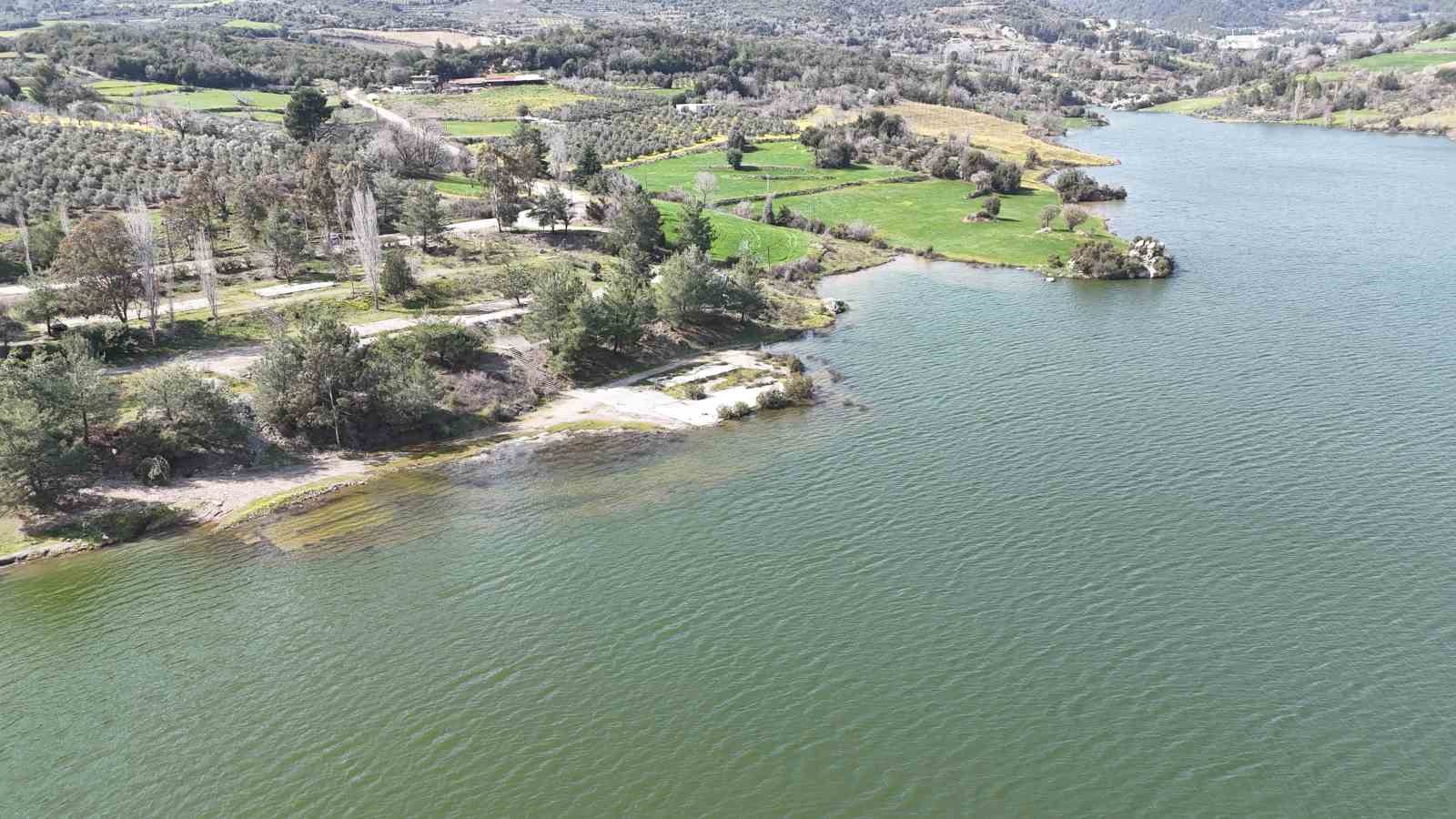 Son 65 yılın en kurak yılında tamamen kuruyan Yayladağı Barajı’nda su seviyesi 3 ayda yüzde 100’e ulaştı
