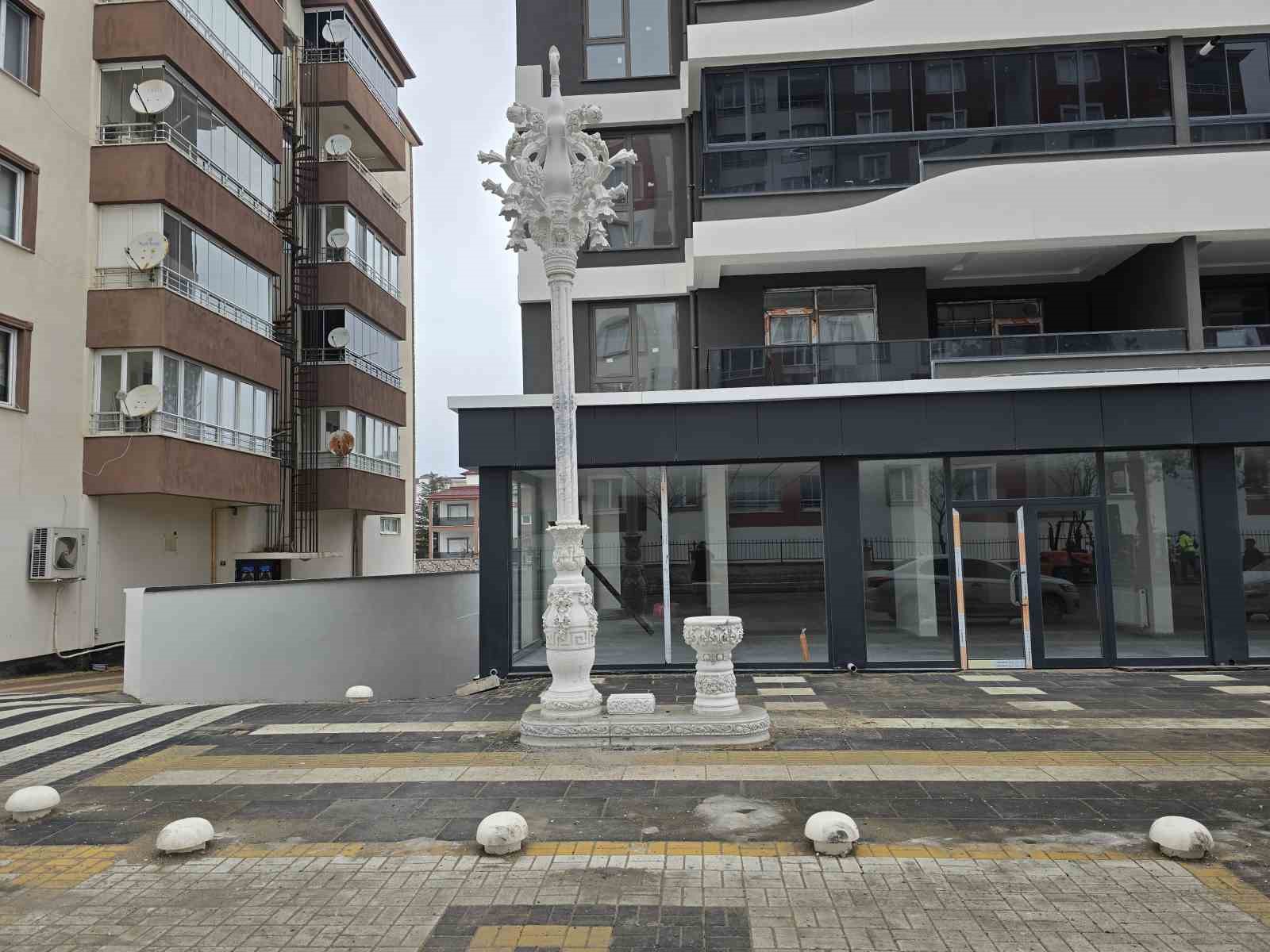 Sorgun Belediyesi atölyesinde 4 bin yıl ömürlü kuvars eserler üretiliyor
