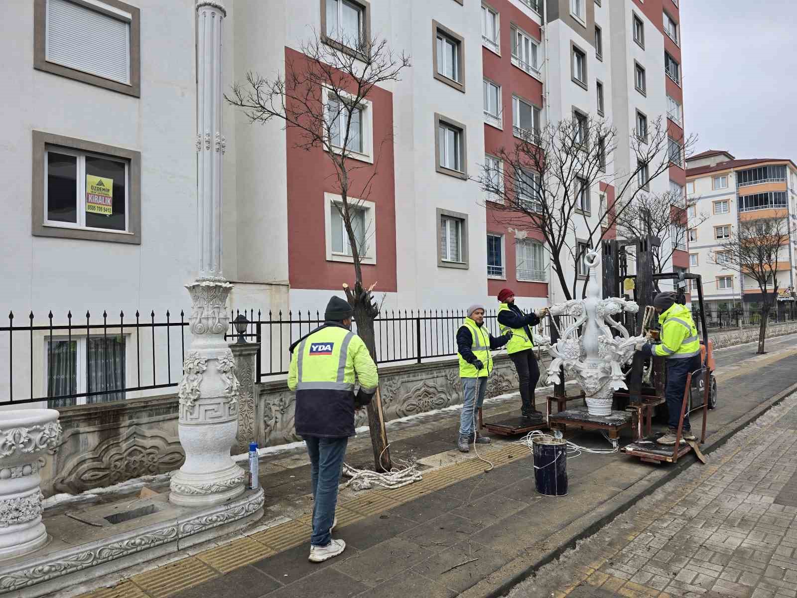 Sorgun Belediyesi atölyesinde 4 bin yıl ömürlü kuvars eserler üretiliyor
