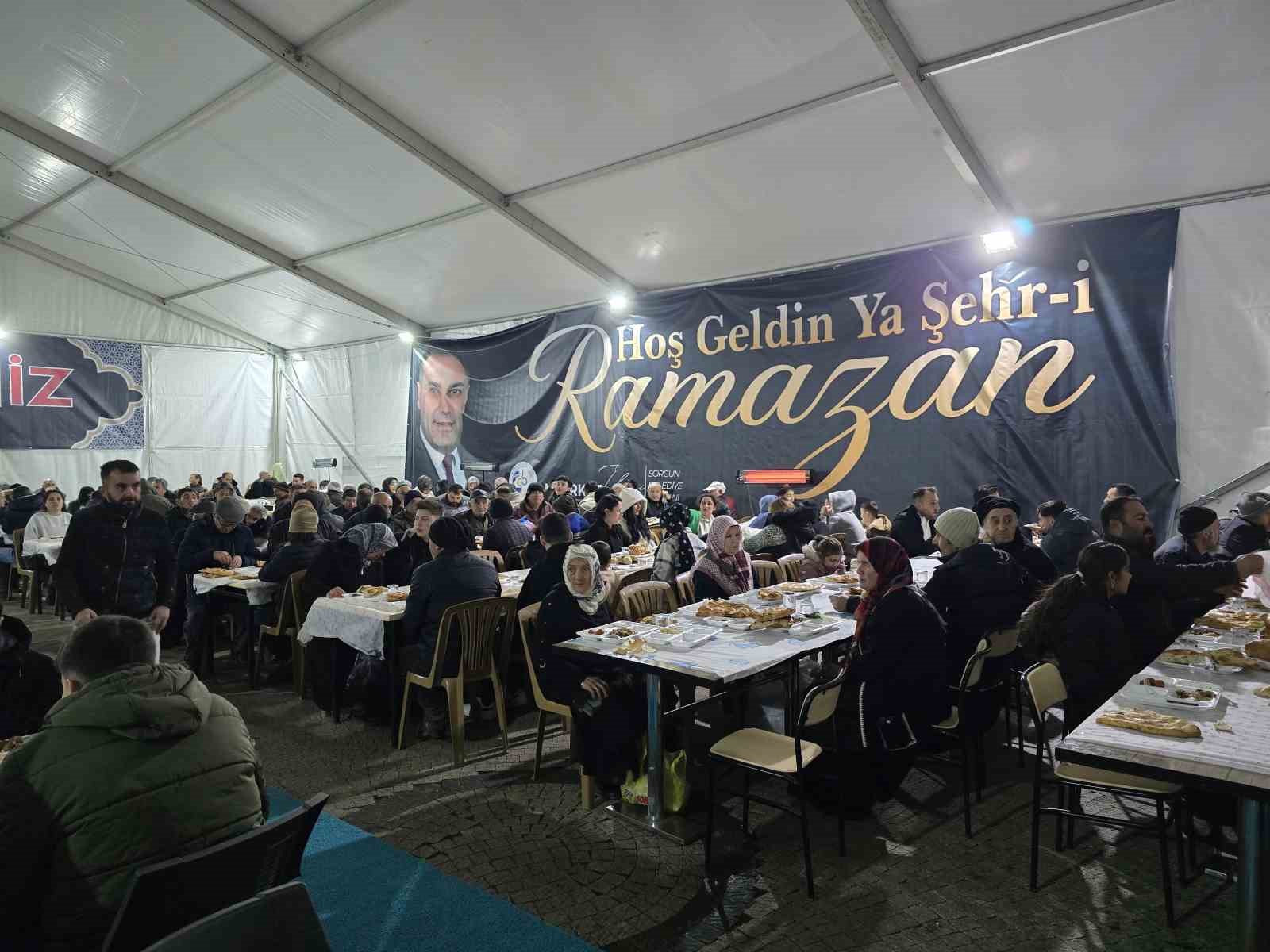 Sorgun Belediyesi iftar çadırında her gün 450 kişilik iftar menüsü hazırlanıyor
