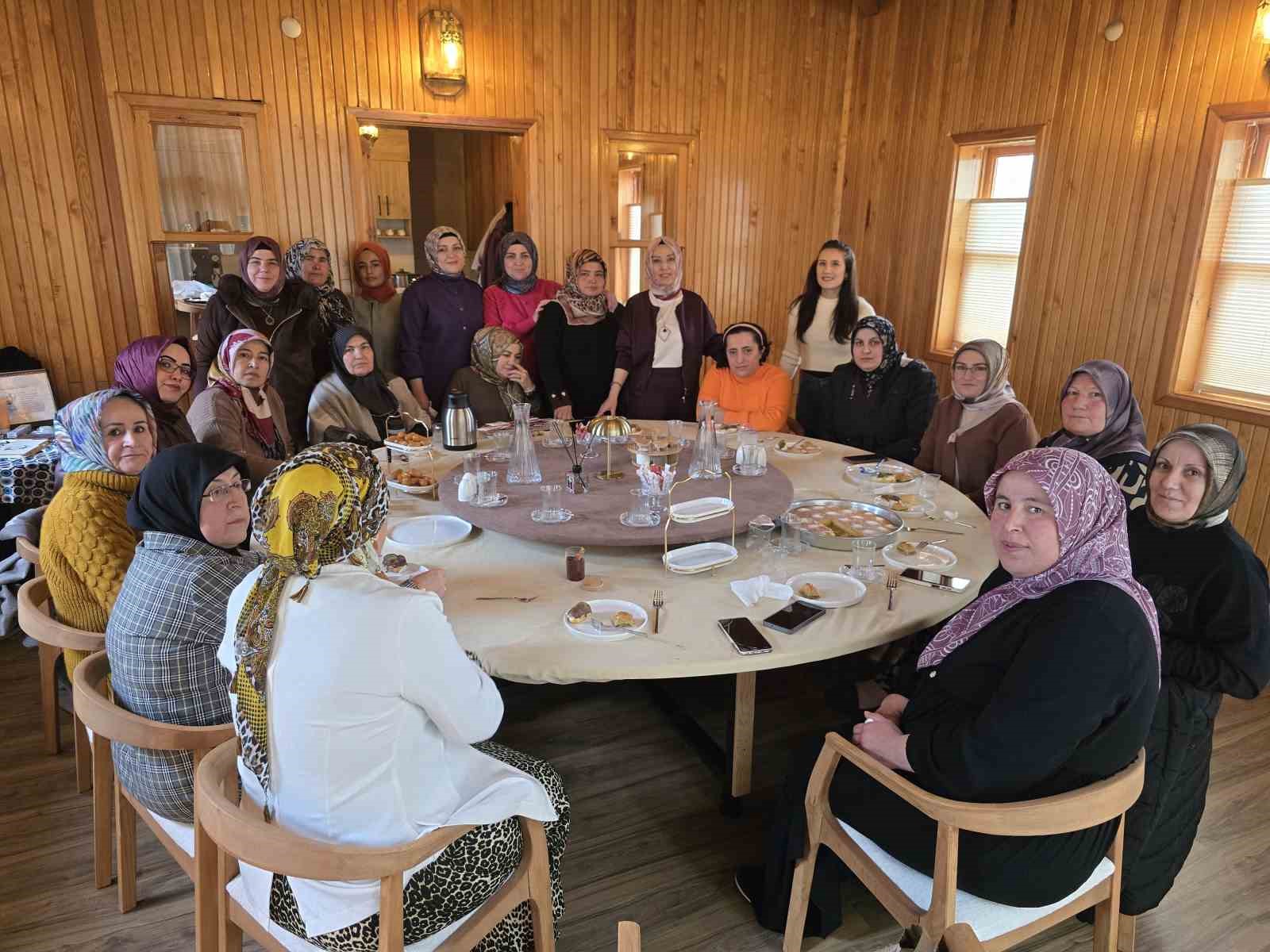 Sorgun Belediyesi kadınları temizlik ve bulaşık derdinden kurtardı
Sorgun Belediyesi kadınları temizlik ve bulaşık derdinden kurtardı