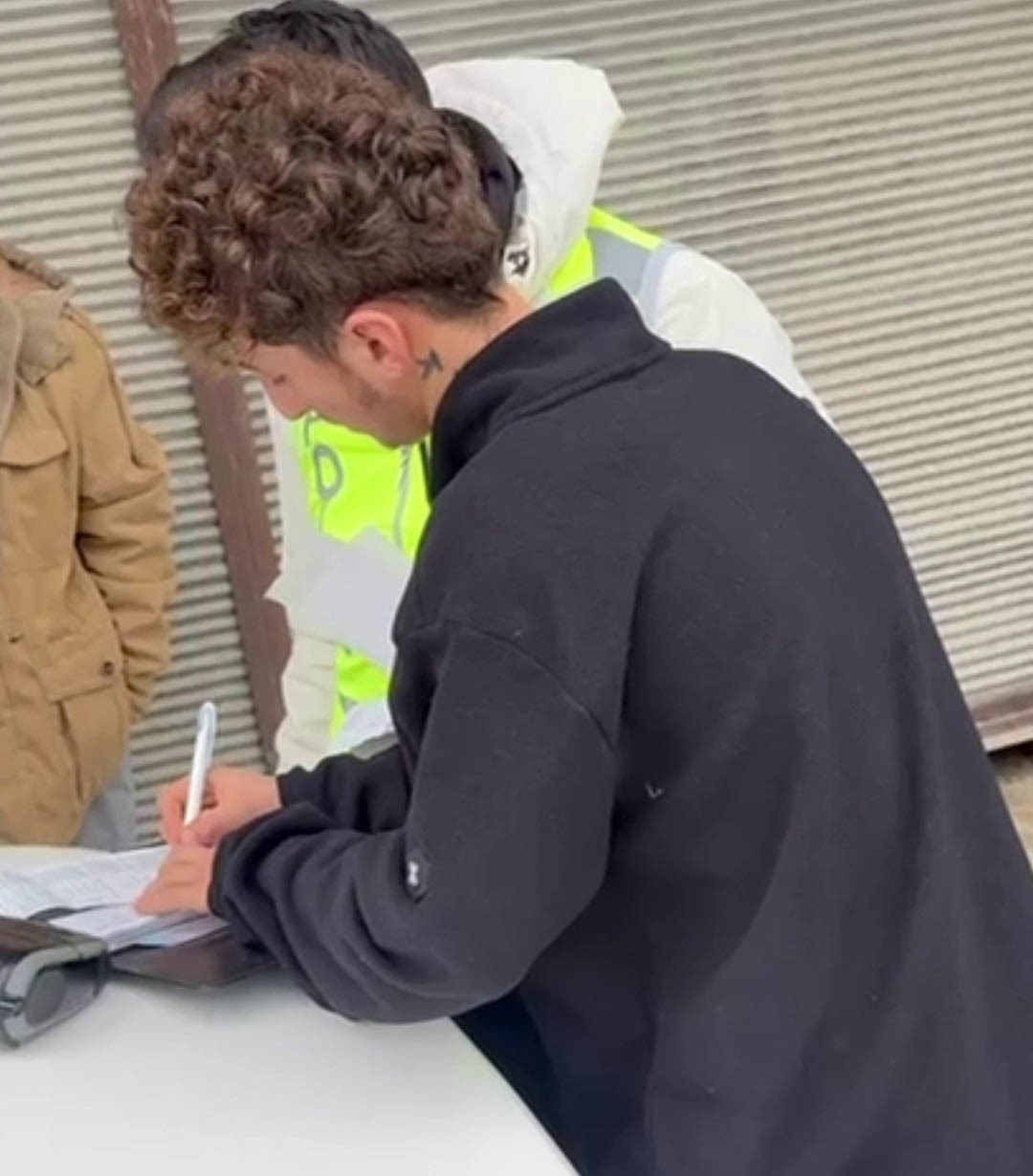 Sosyal medya şovuyla hem ehliyetinden oldu hem de 46 bin TL ceza yedi
