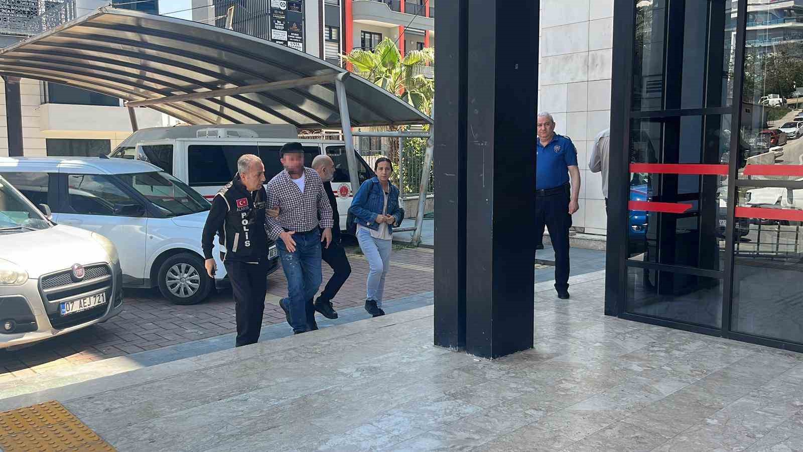 Sosyal medyada cumhurbaşkanına hakaret eden şahıs tutuklandı
