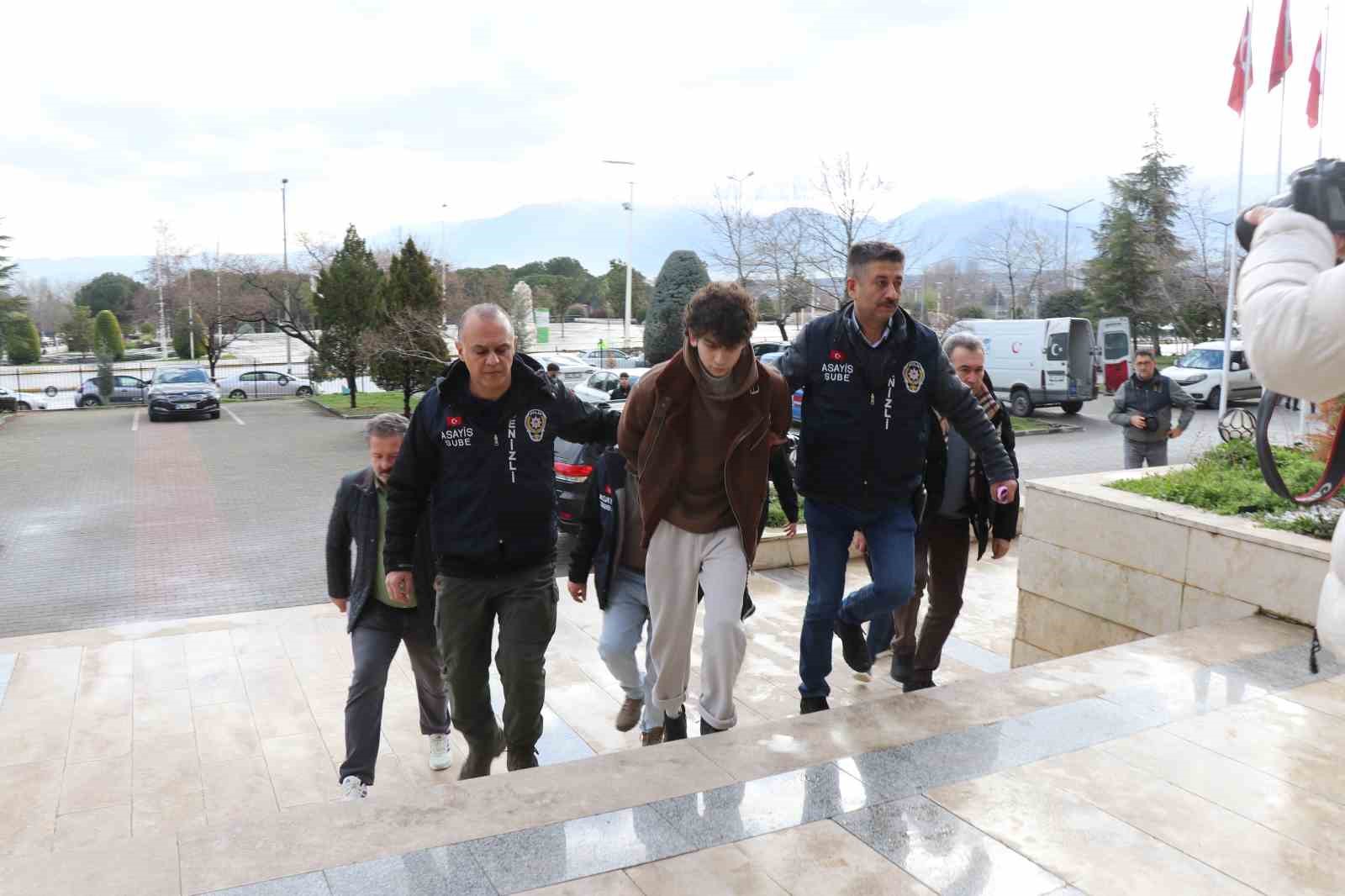 Sosyal medyada tanıştığı mobilya ustasını öldüren genç tutuklandı
