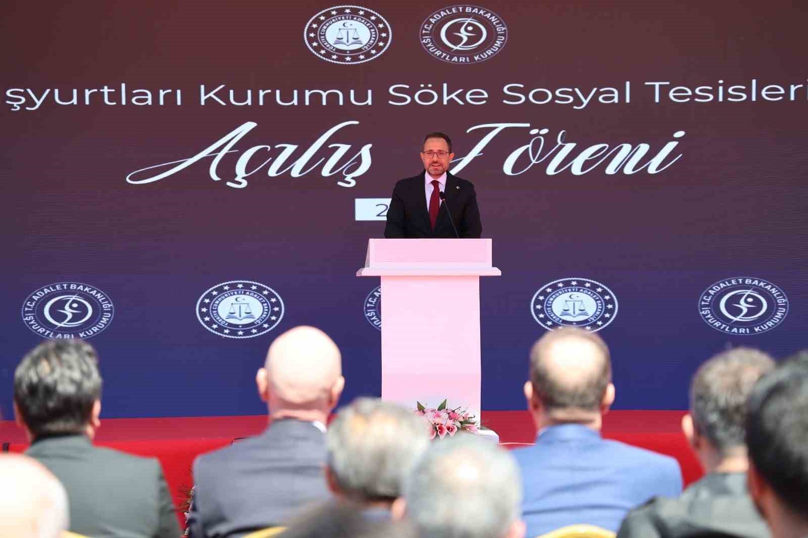 Sosyal Tesise dönüşen Söke Eski Cezaevi restoran ve satış ofisi törenle açıldı
Sosyal Tesise dönüşen Söke Eski Cezaevi restoran ve satış ofisi törenle açıldı