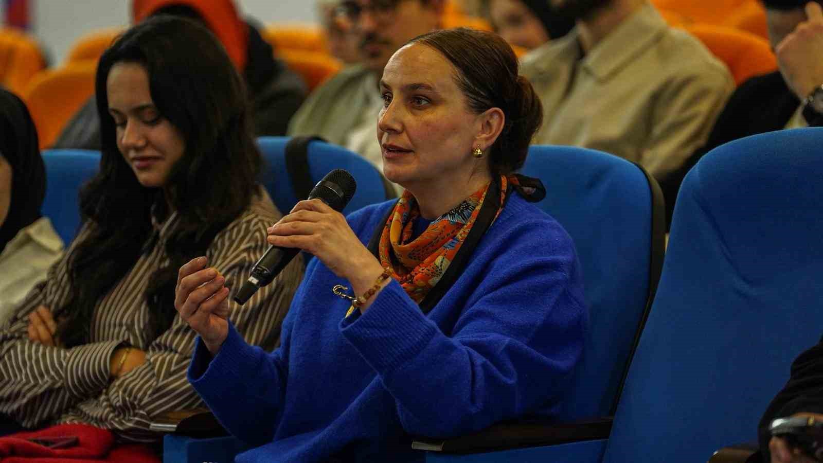 Spor yayıncılığının deneyimli isimleri gençlerle buluştu
