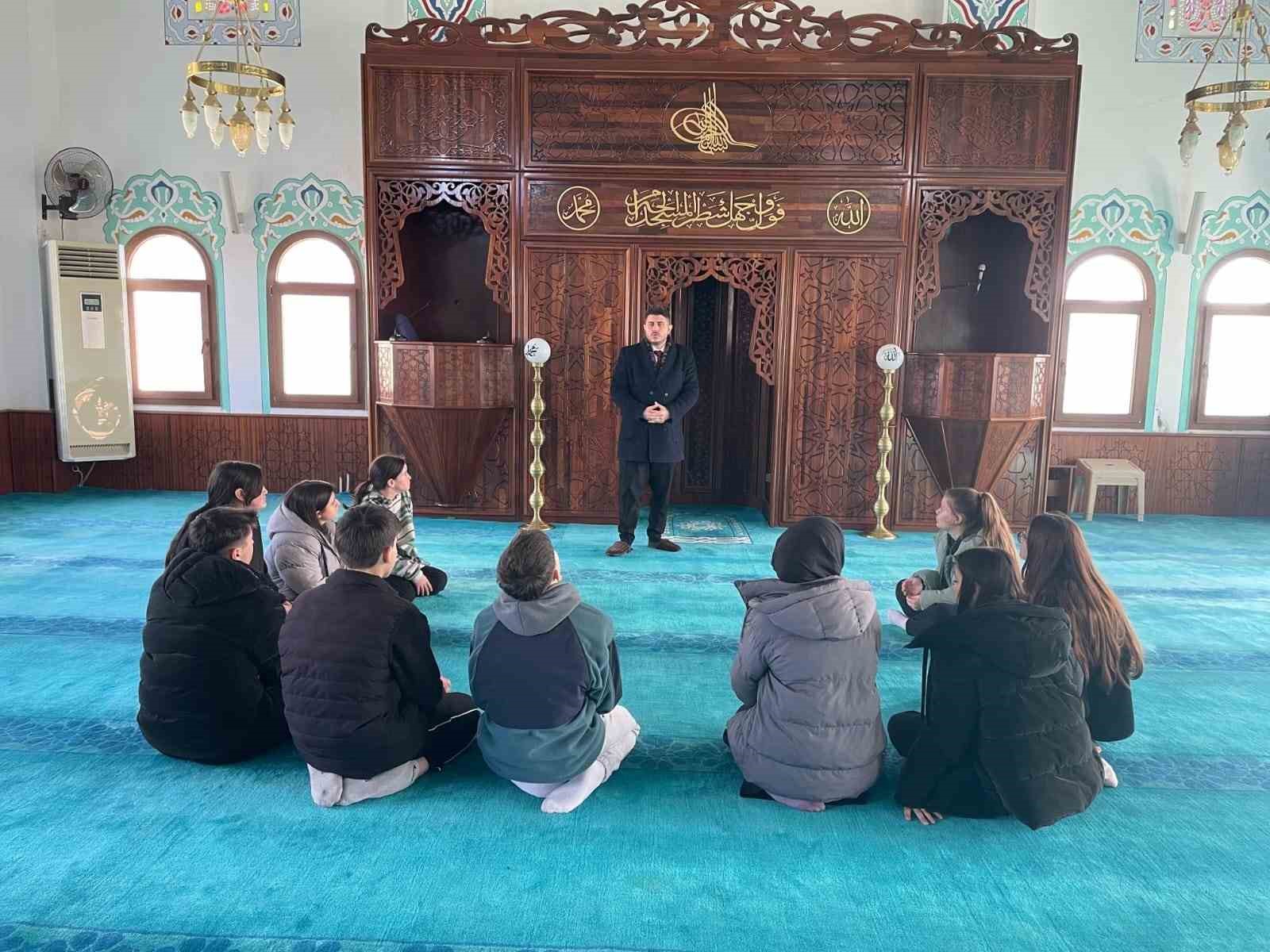 Sporcu gençler Ramazan’ın manevi ikliminde buluştu
