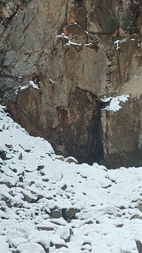 Su kaçakları vatandaşları tedirgin ediyor
Su kaçakları vatandaşları tedirgin ediyor