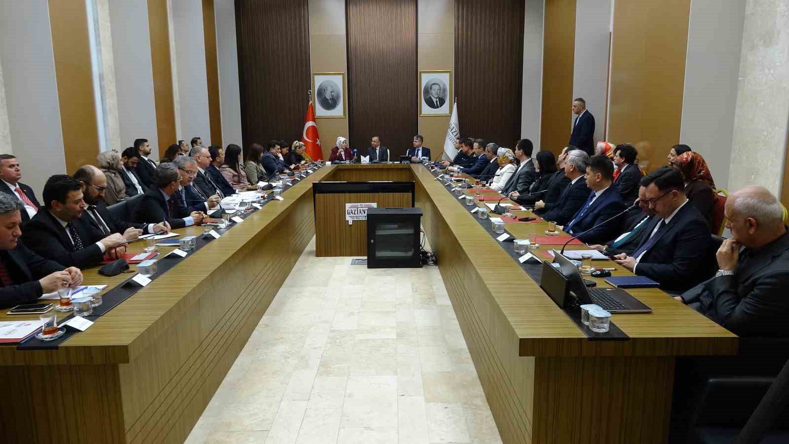 Suça sürüklenen çocuklar için ’Sosyal Risk Haritası’ oluşturuldu
Suça sürüklenen çocuklar için ’Sosyal Risk Haritası’ oluşturuldu