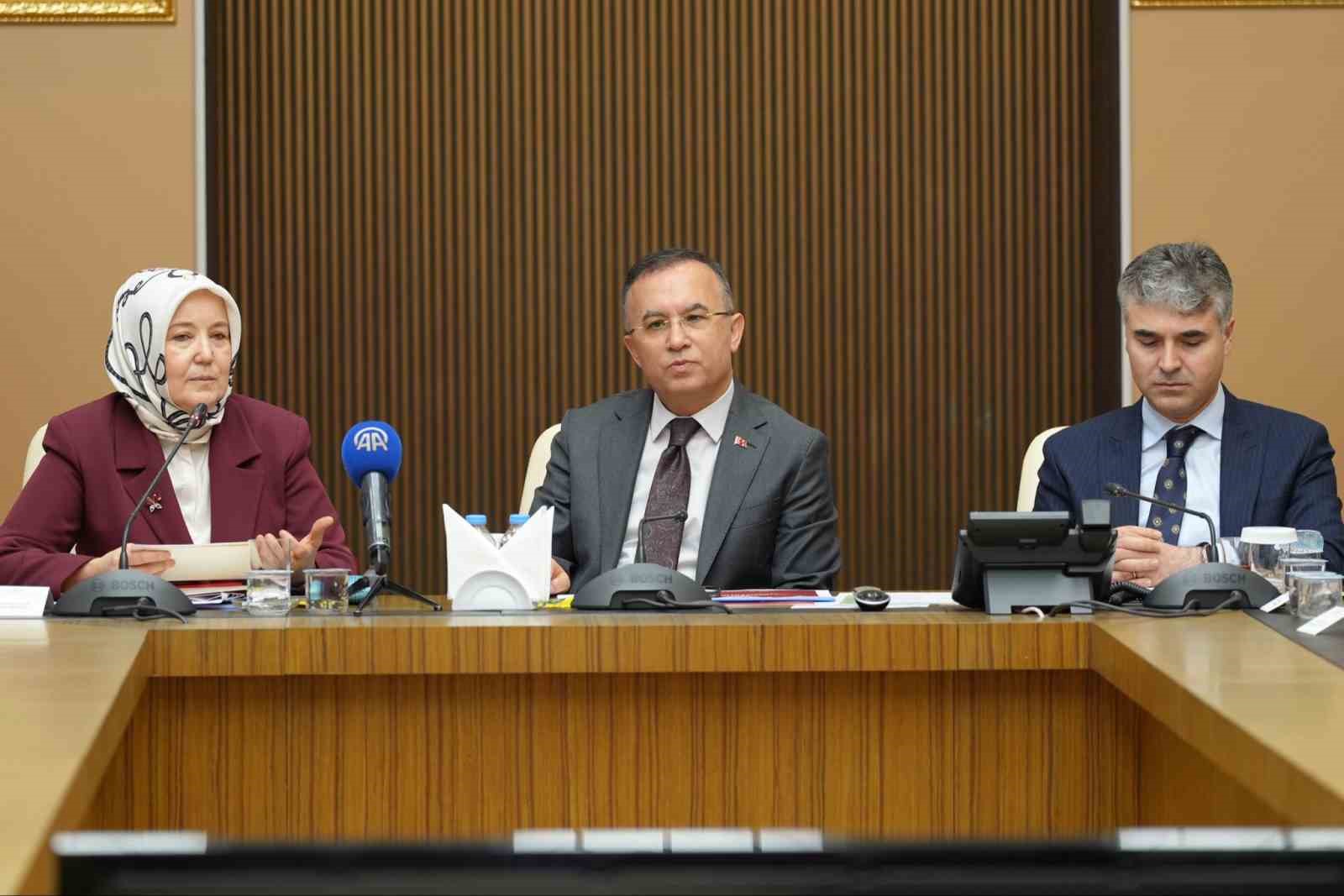 Suça sürüklenen çocuklar için ’Sosyal Risk Haritası’ oluşturuldu
Suça sürüklenen çocuklar için ’Sosyal Risk Haritası’ oluşturuldu