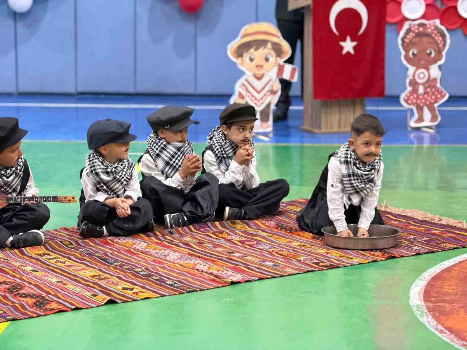 Şuhut’ta 23 Nisan coşkuyla kutlandı
