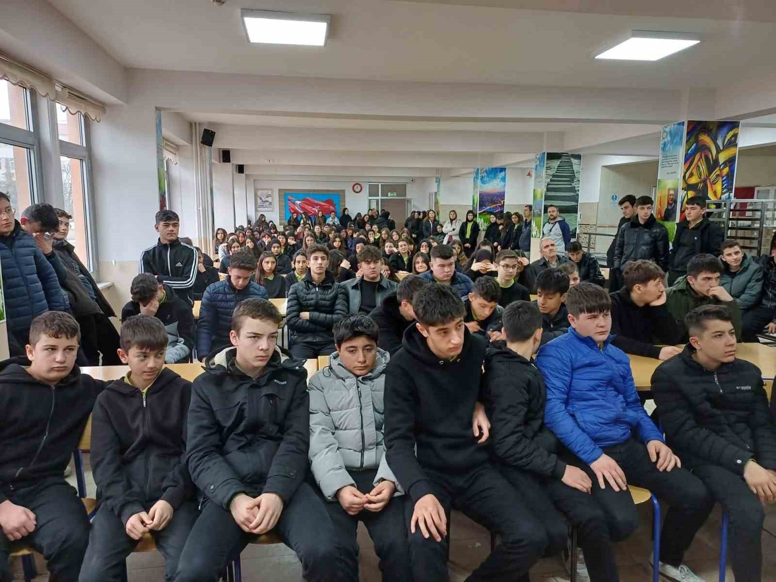 Şuhut’ta öğrencilere ‘Gıda Güvenilirliği’ eğitimi verildi
