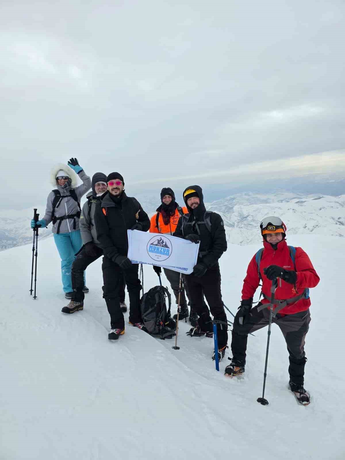 Sülbüs Dağı’nda zorlu kış tırmanışı
