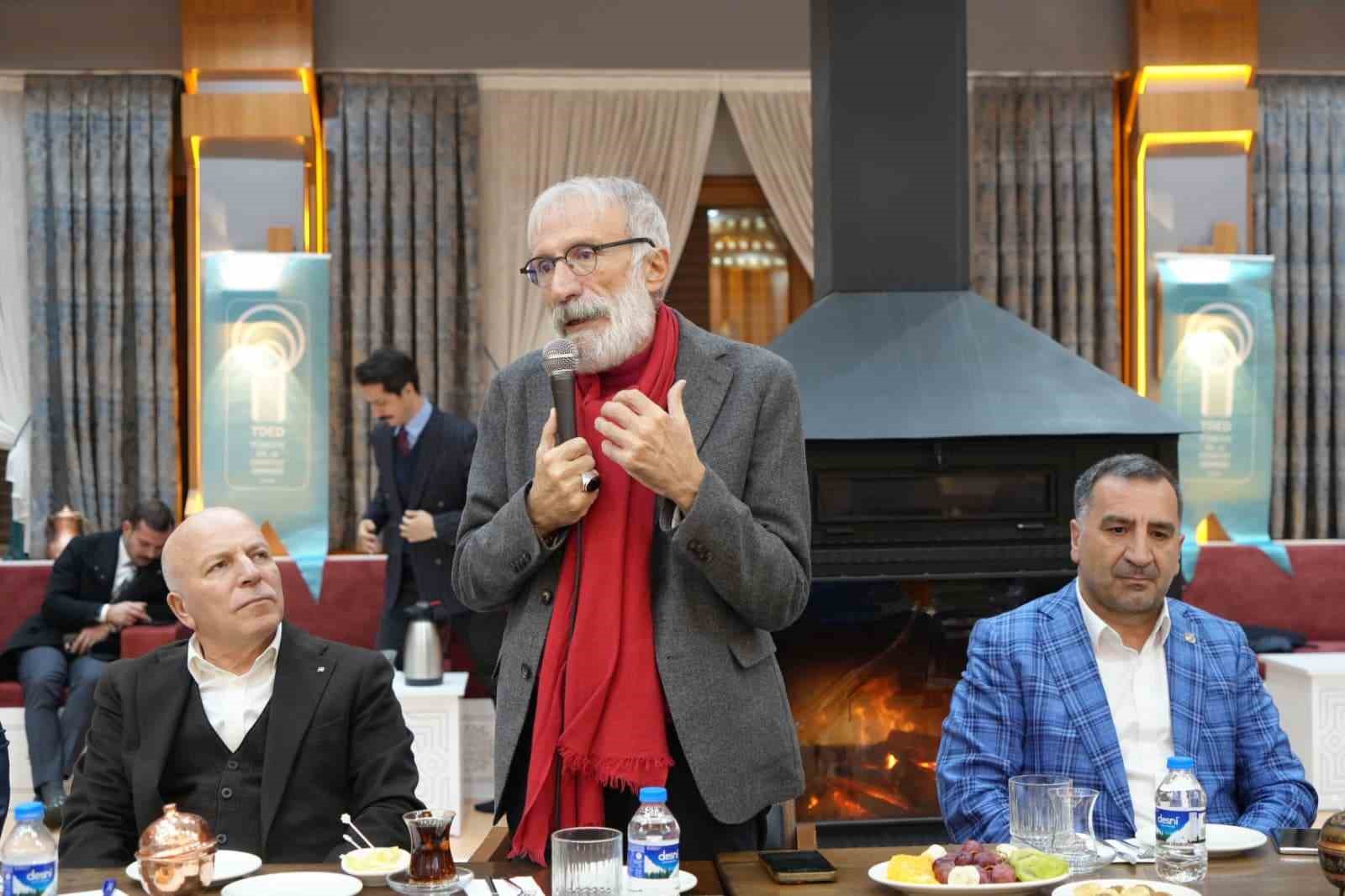 Süleyman Gündüz, Erzurum TDED Şubesi İrfan Meclisi’ne misafir oldu
