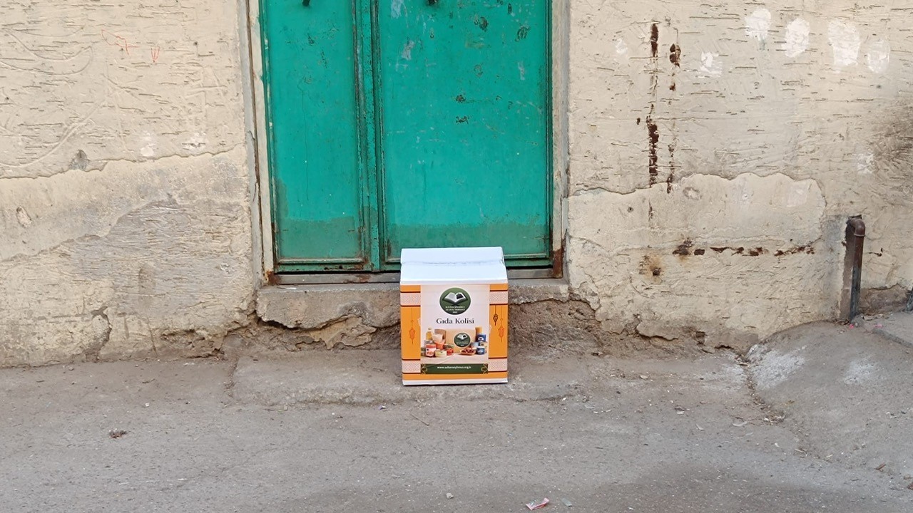 Sultan Şeyhmus Ez-Zuli Derneğinden ihtiyaç sahibi ailelere yardım
