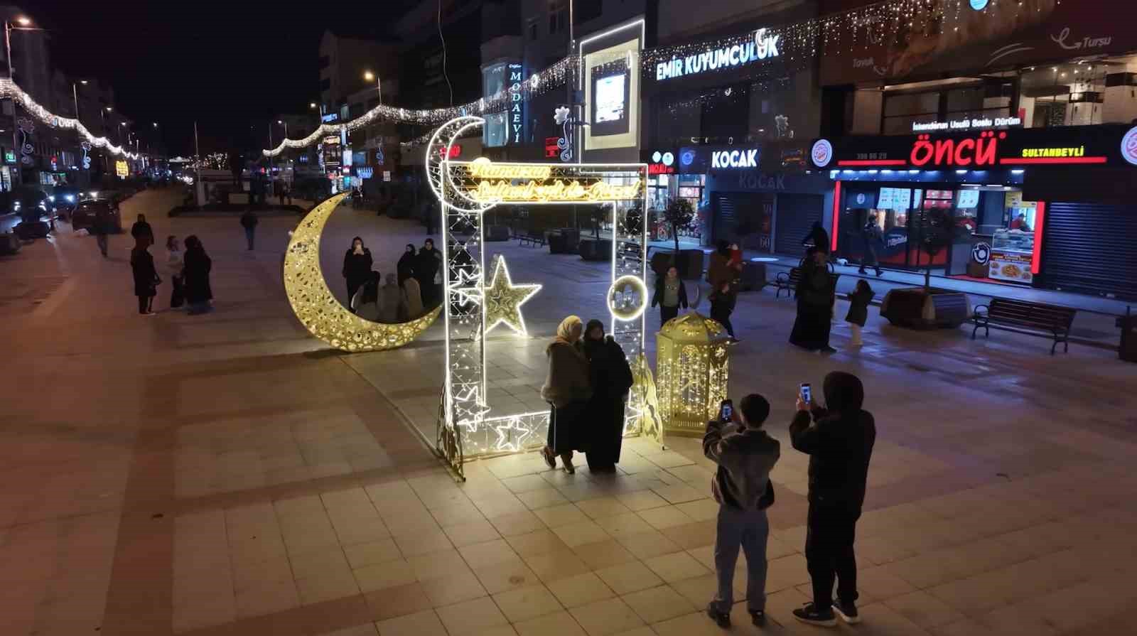 Sultanbeyli’de Ramazan ışıltısı
