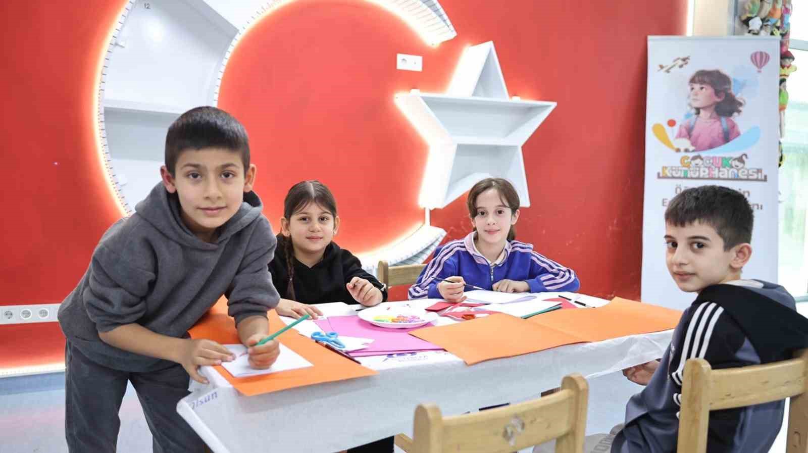 Sultangazi Belediyesi Çocuk Kütüphanesi’ne büyük ilgi
