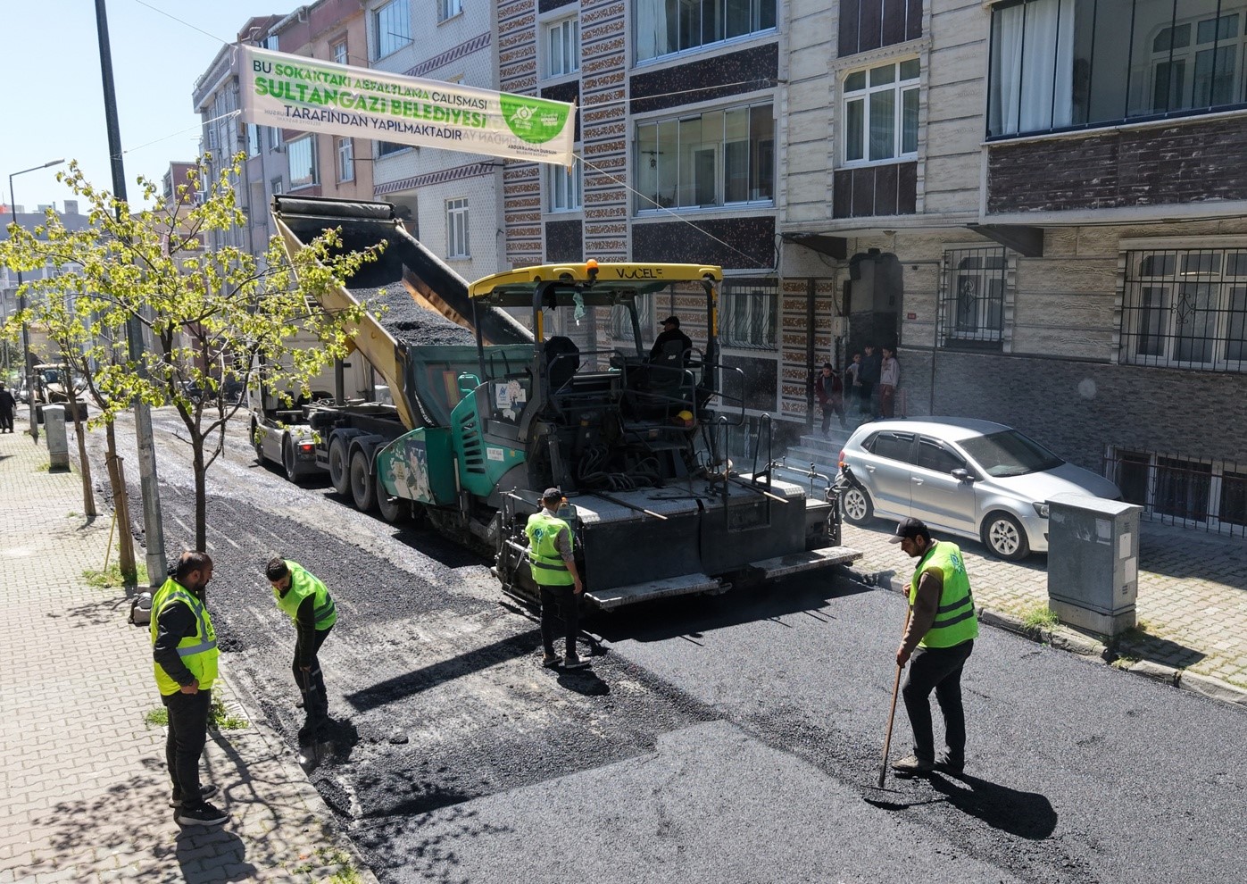 Sultangazi’de asfalt çalışmaları sürüyor
