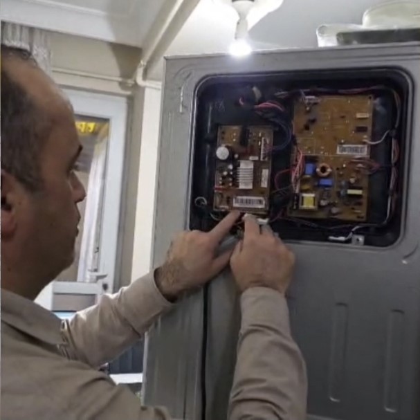 Sultangazi’de bozulan buzdolabi için yapay zekadan destek aldı, 12 bin liralık masraftan kurtuldu
