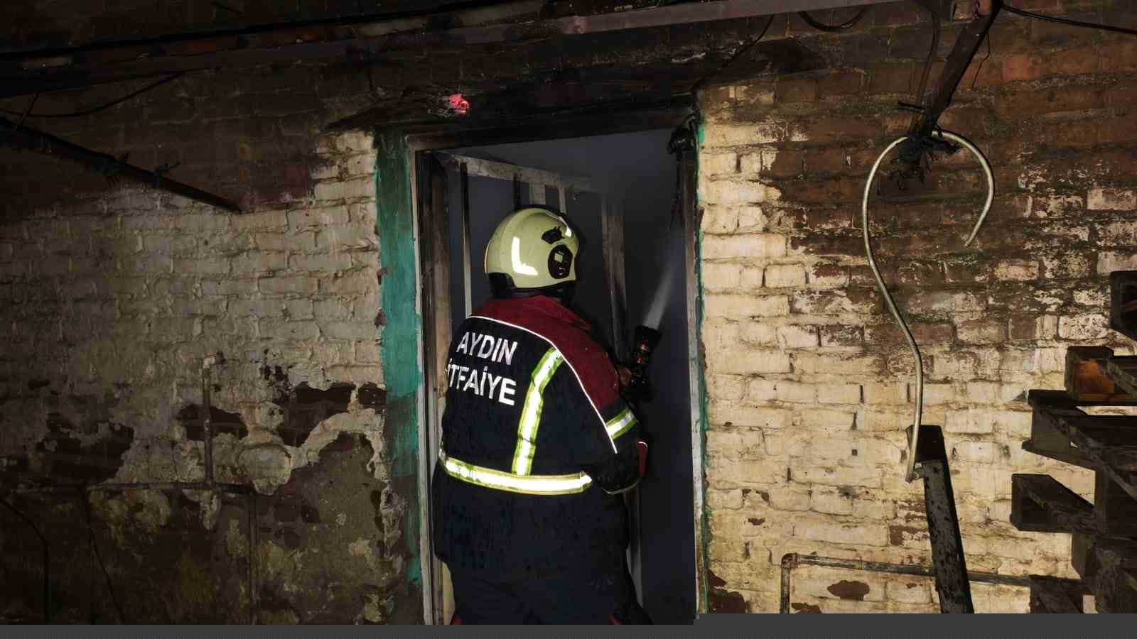 Sultanhisar’da müstakil ev alevlere teslim oldu
