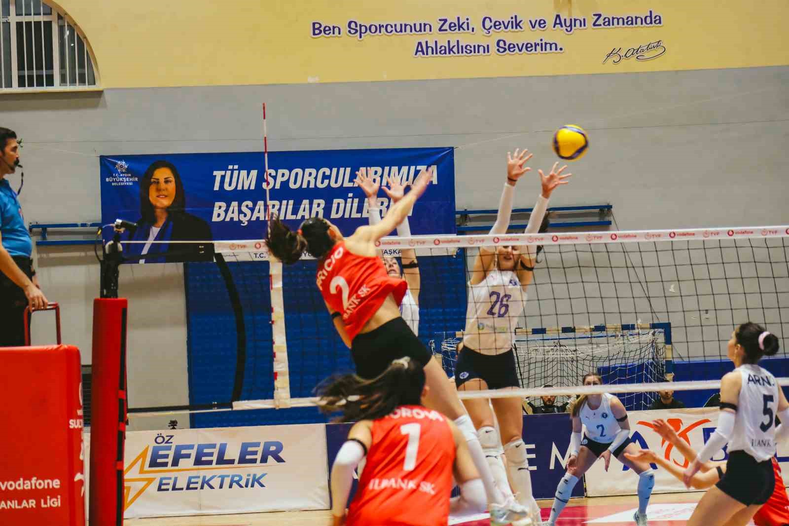 Sultanlar Ligi: Aydın Büyükşehir Belediyespor: 3 - İlbank: 2
